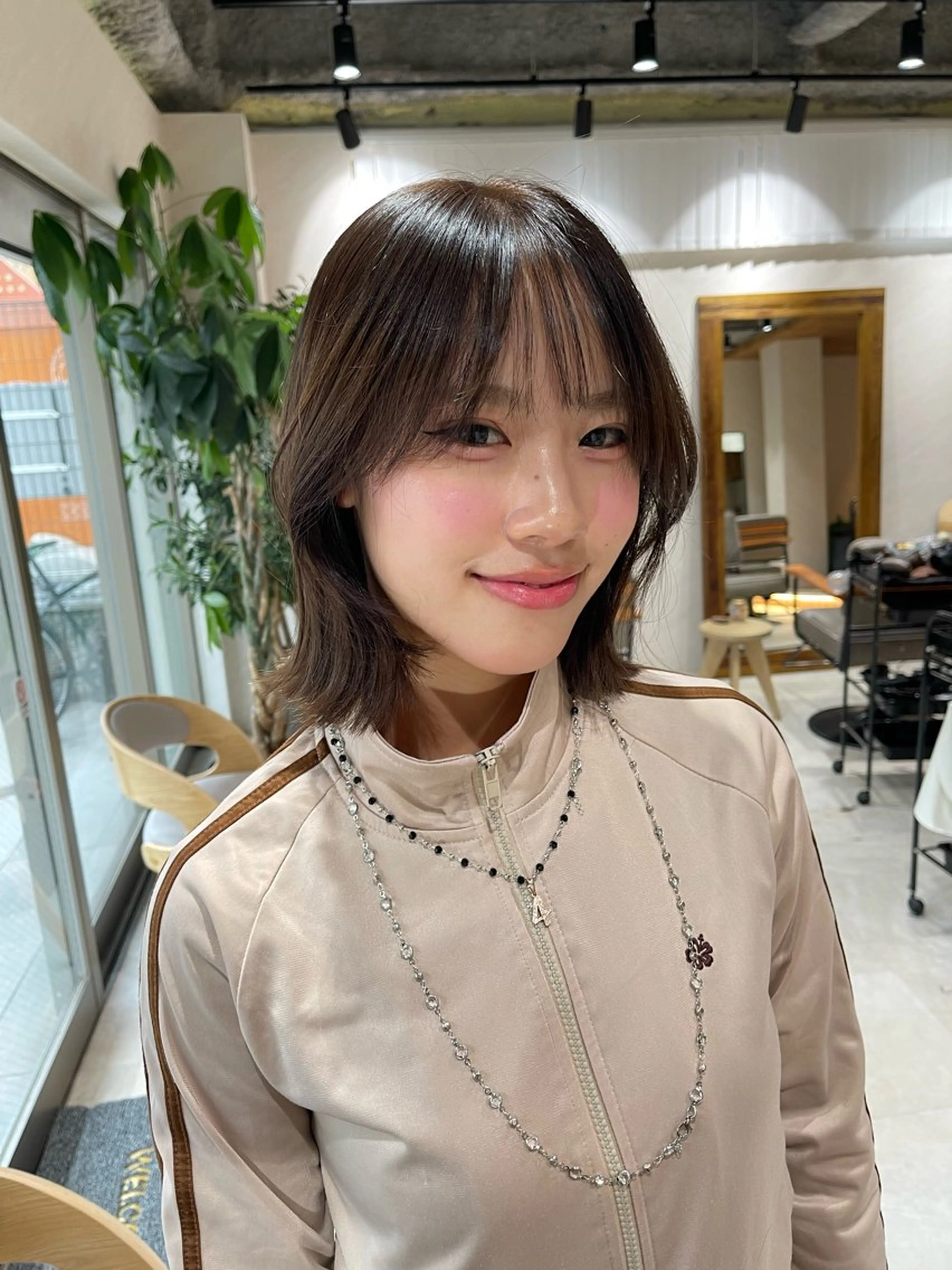 ミディアム カラー ボブレイヤー ボブ くびれヘア レイヤーカット カット ヘアカラー トリートメント 🩵ボブ/レイヤー /髪質改善🩵のヘアスタイル