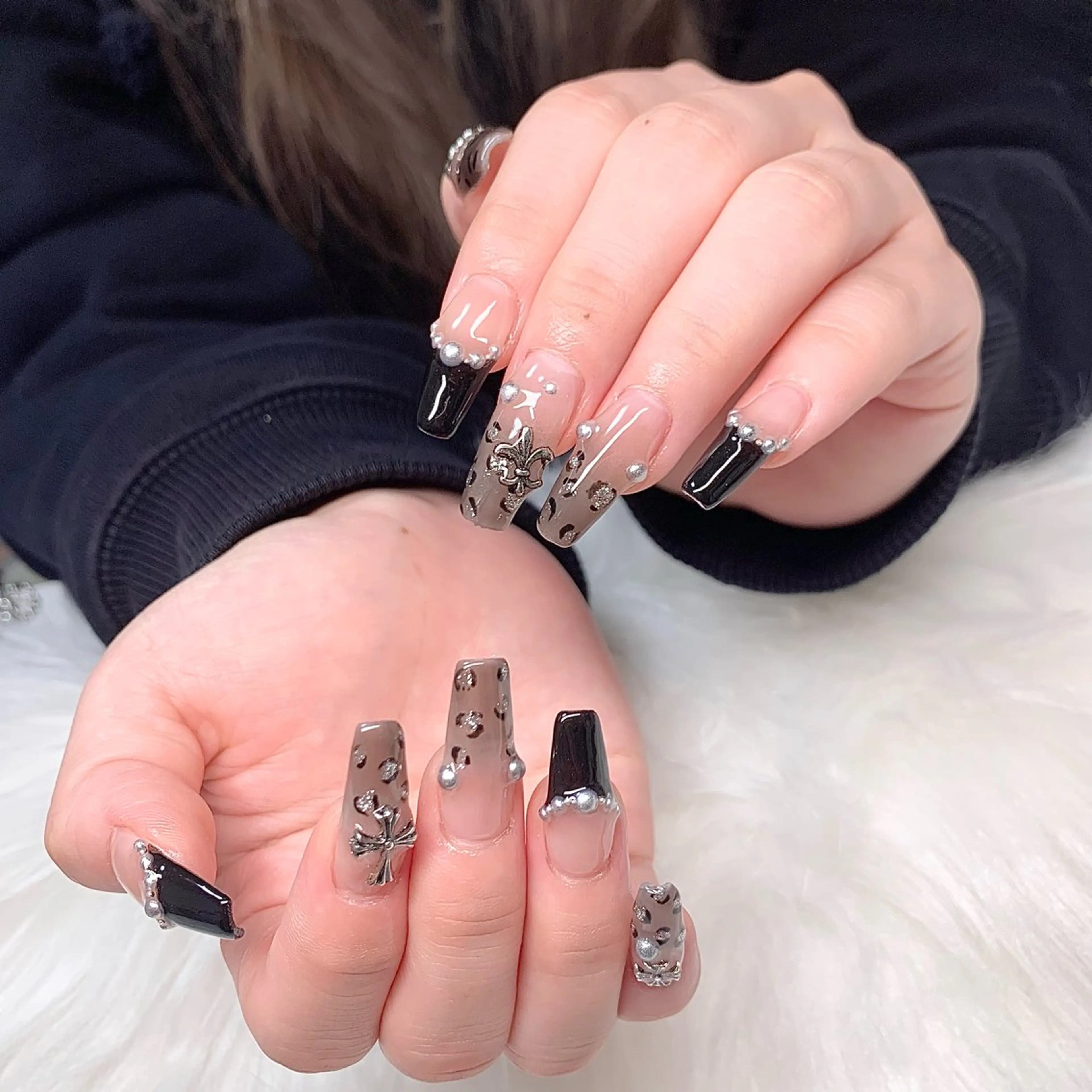 ネイル 長さ出し Lily nails studioのネイルデザイン