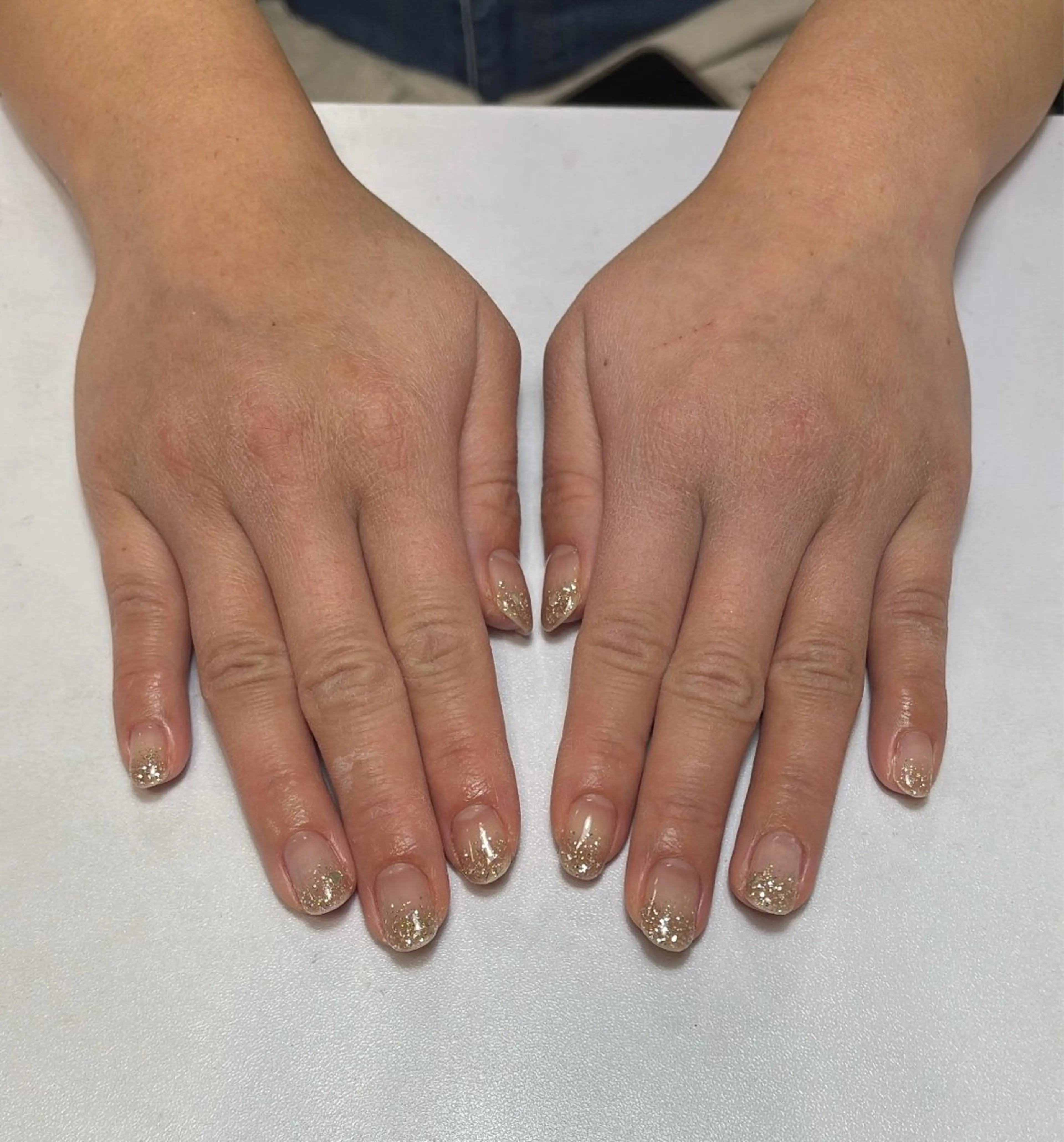 ネイル ネイルサロンエーナインイオン西町店所属・大館 萌香のネイルデザイン