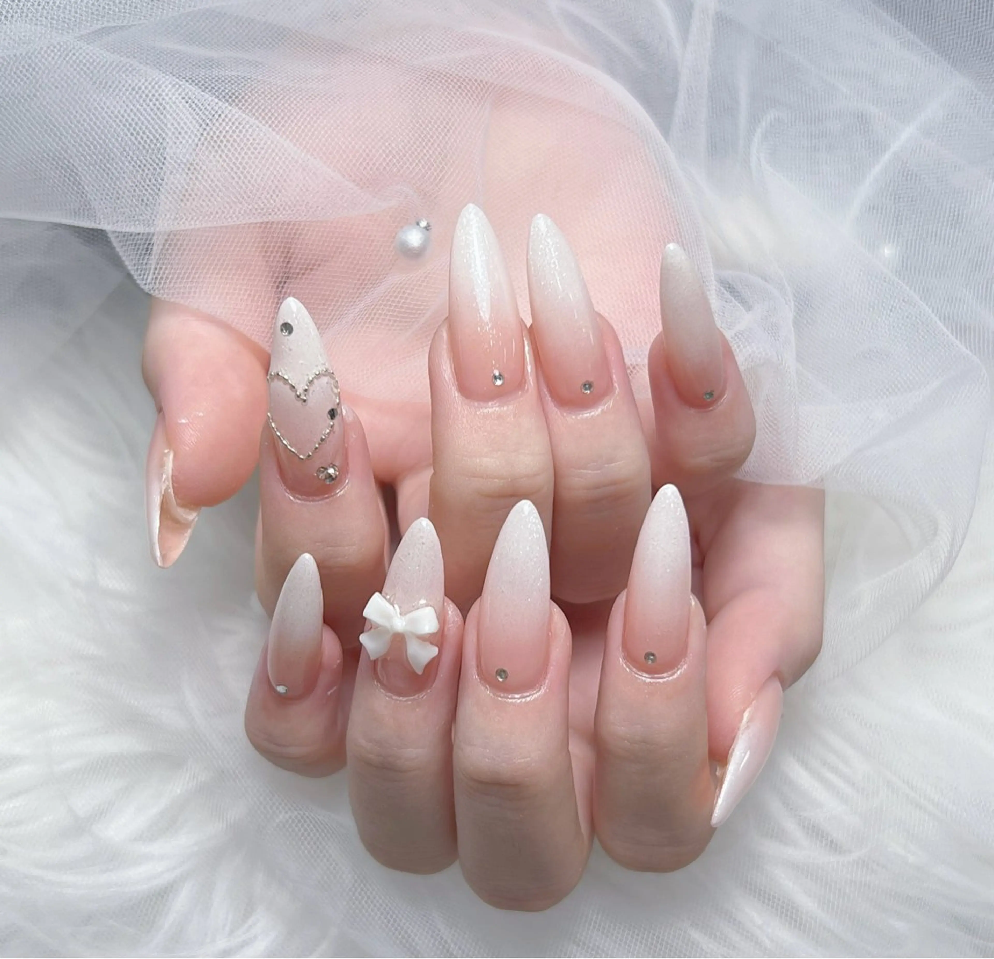 ネイル アートネイル オーロラネイル チークネイル 長さ出し フットネイル Miya_nail所属・Miya _nailのネイルデザイン