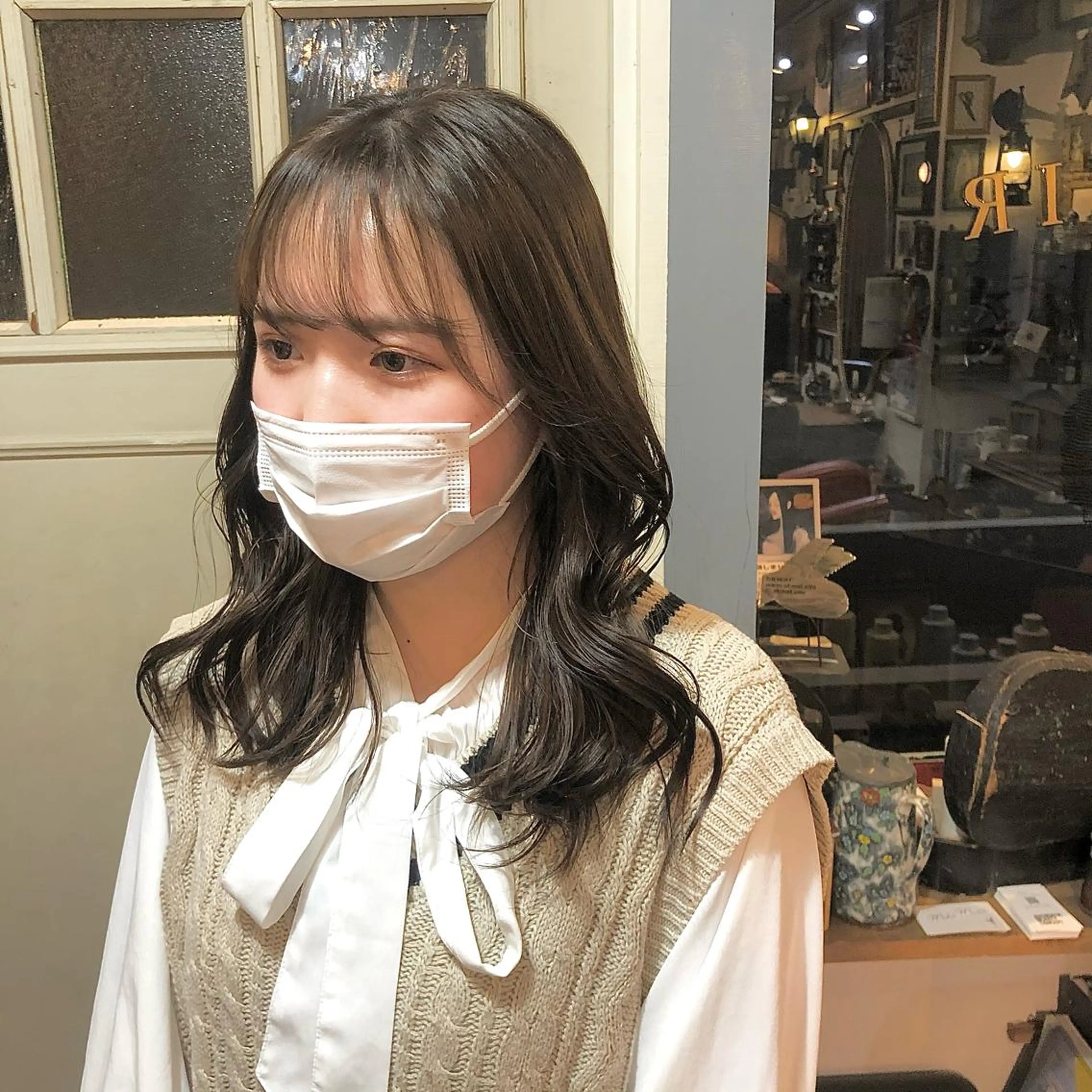 セミロング カラー ベージュカラー ダブルカラー ヤスザトアヤノ ／レイヤー／オリーブのヘアスタイル