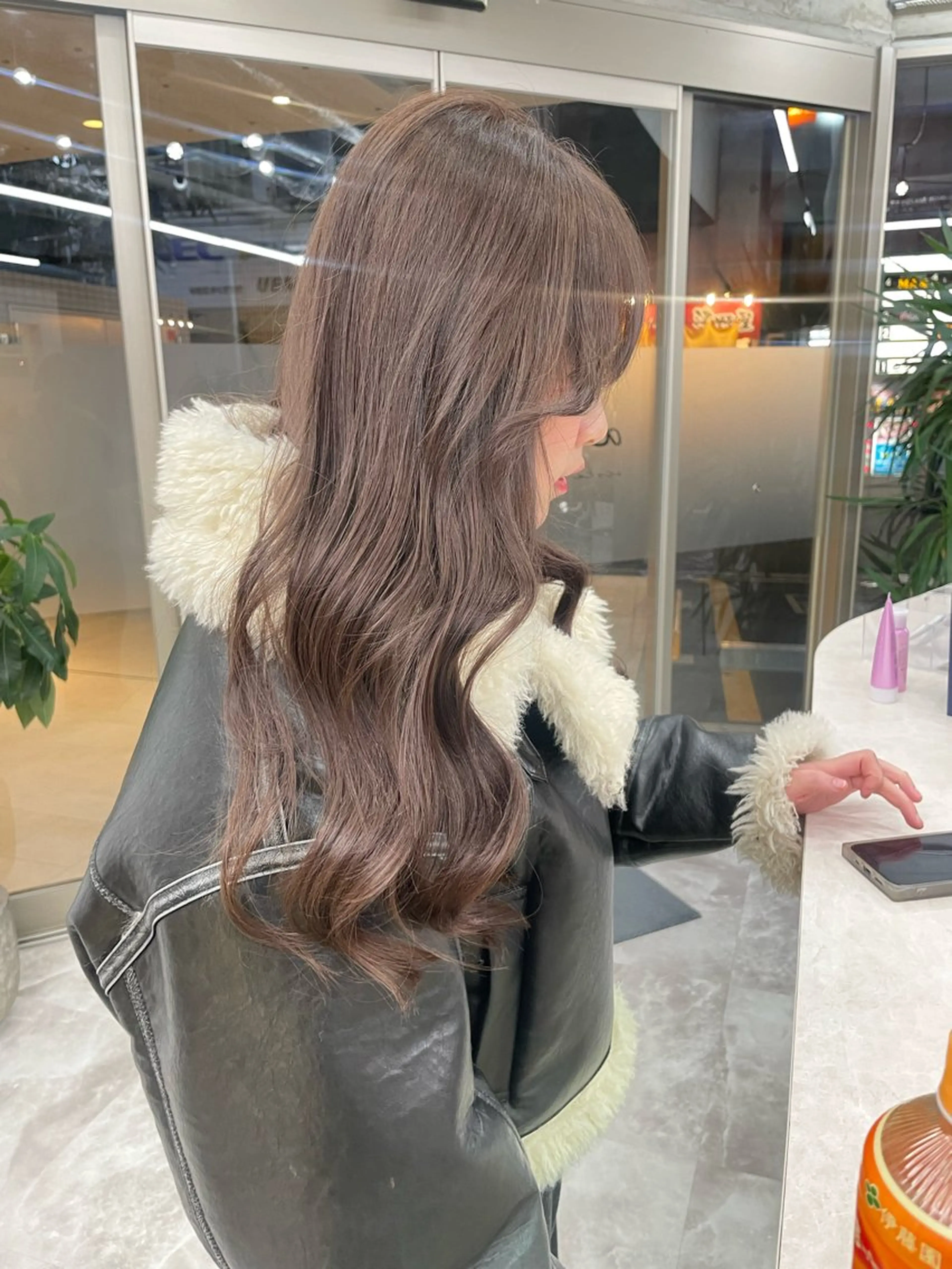 ロング 苗代萌/ぷるツヤ髪 🫧／レイヤーカットのヘアスタイル