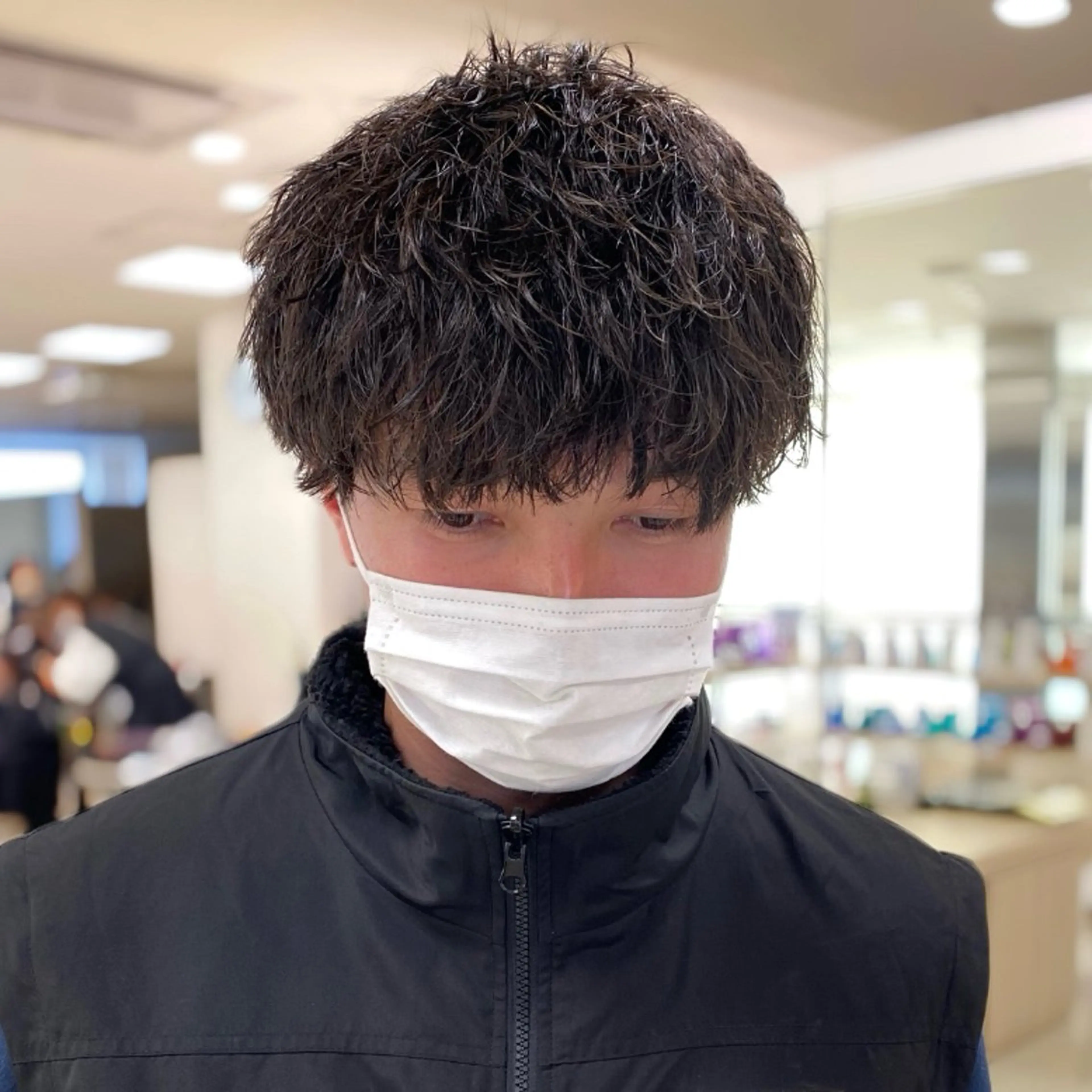 ショート パーマ メンズ フェザーパーマ メンズパーマ 波巻きパーマ ニュアンスパーマ 銀座/ハイライト特化 🌿ブリーチ/片山のヘアスタイル