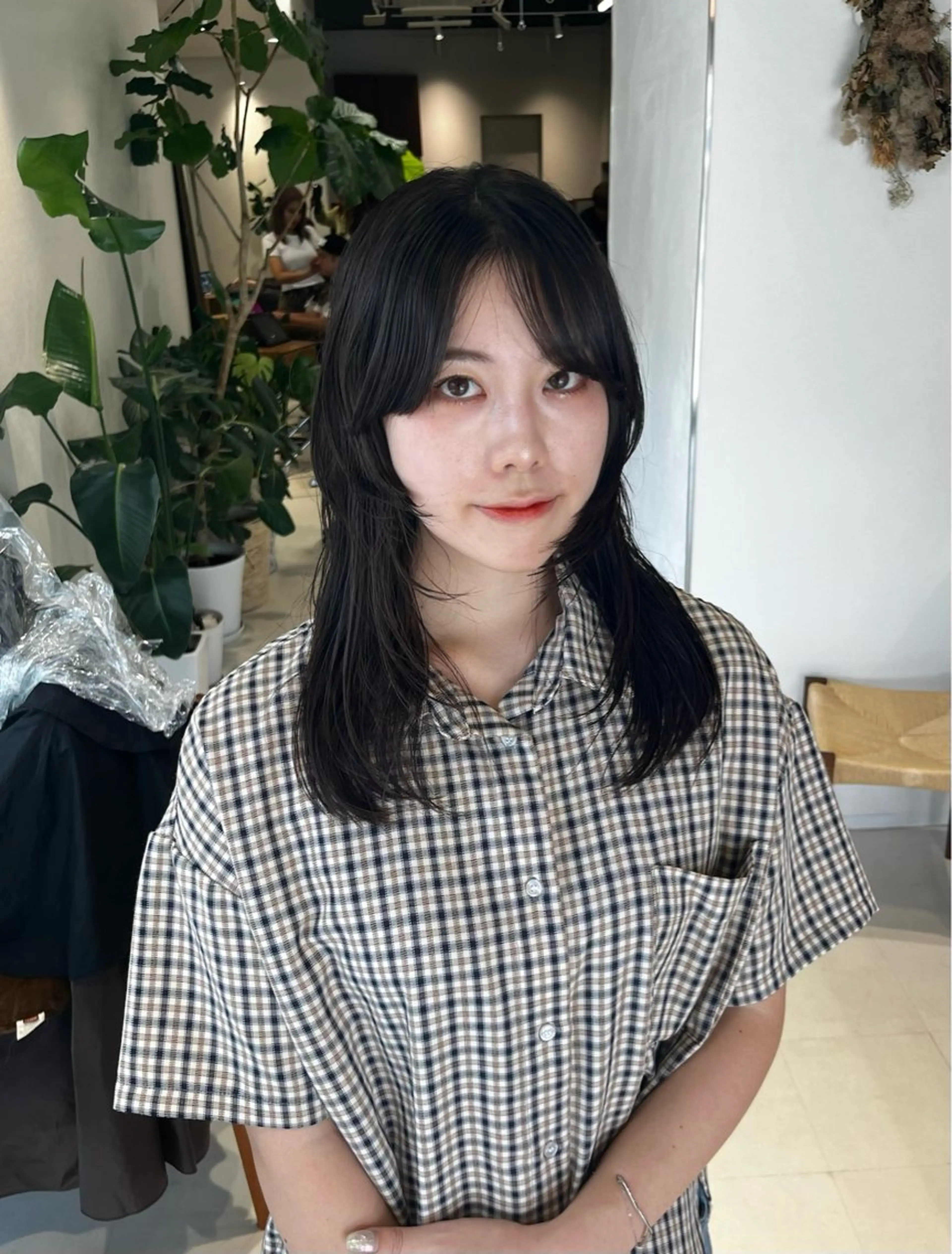 ミディアム カラー ブラウンカラー オリーブブラウン レイヤーカット カット トリートメント レイヤーカット/ カラー/ko-noのヘアスタイル