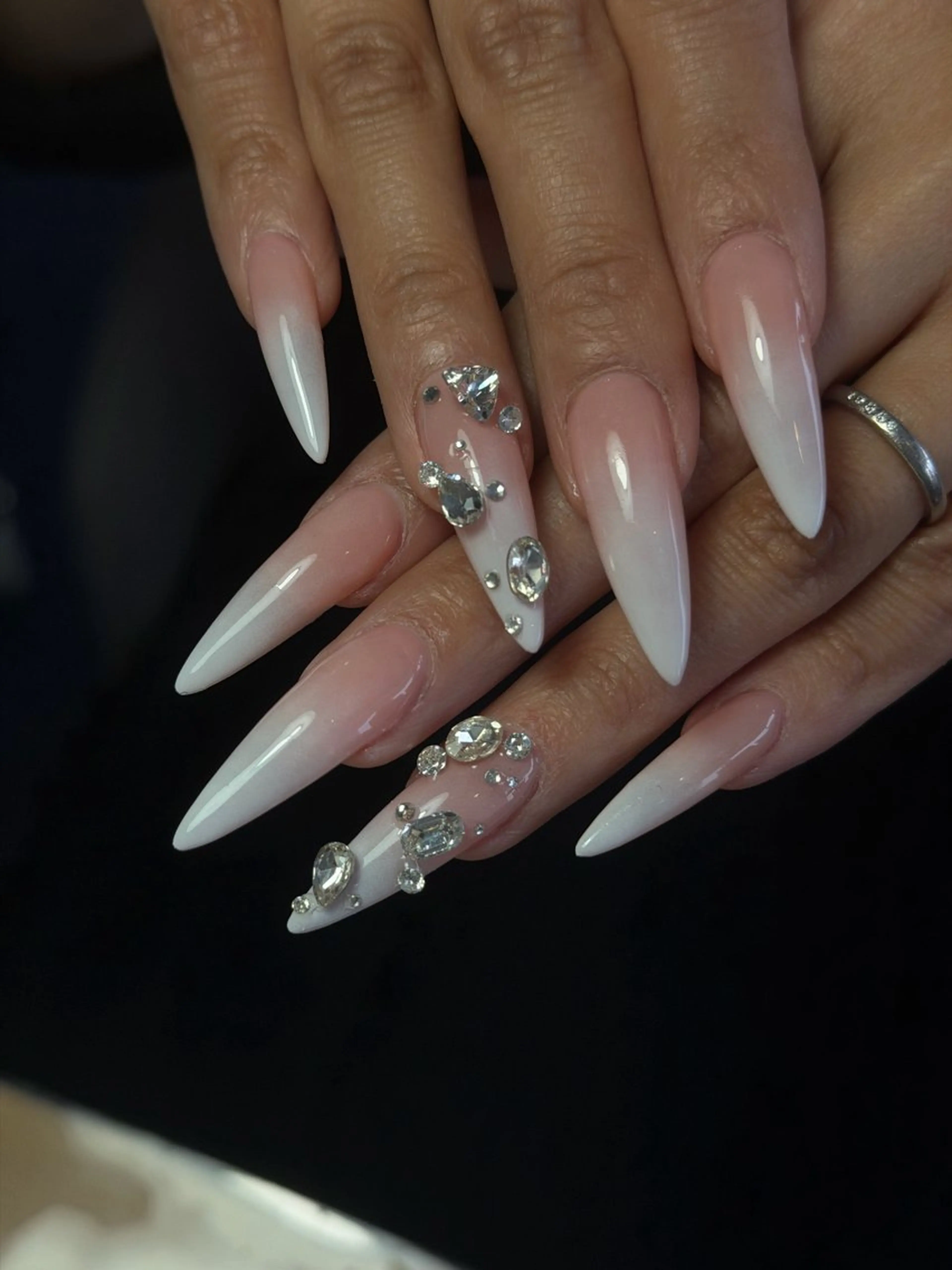 ネイル 韓国ネイル シンプルネイル ワンホンネイル ハンドネイル CoMo Nail Studio所属・CoMo Nailのネイルデザイン