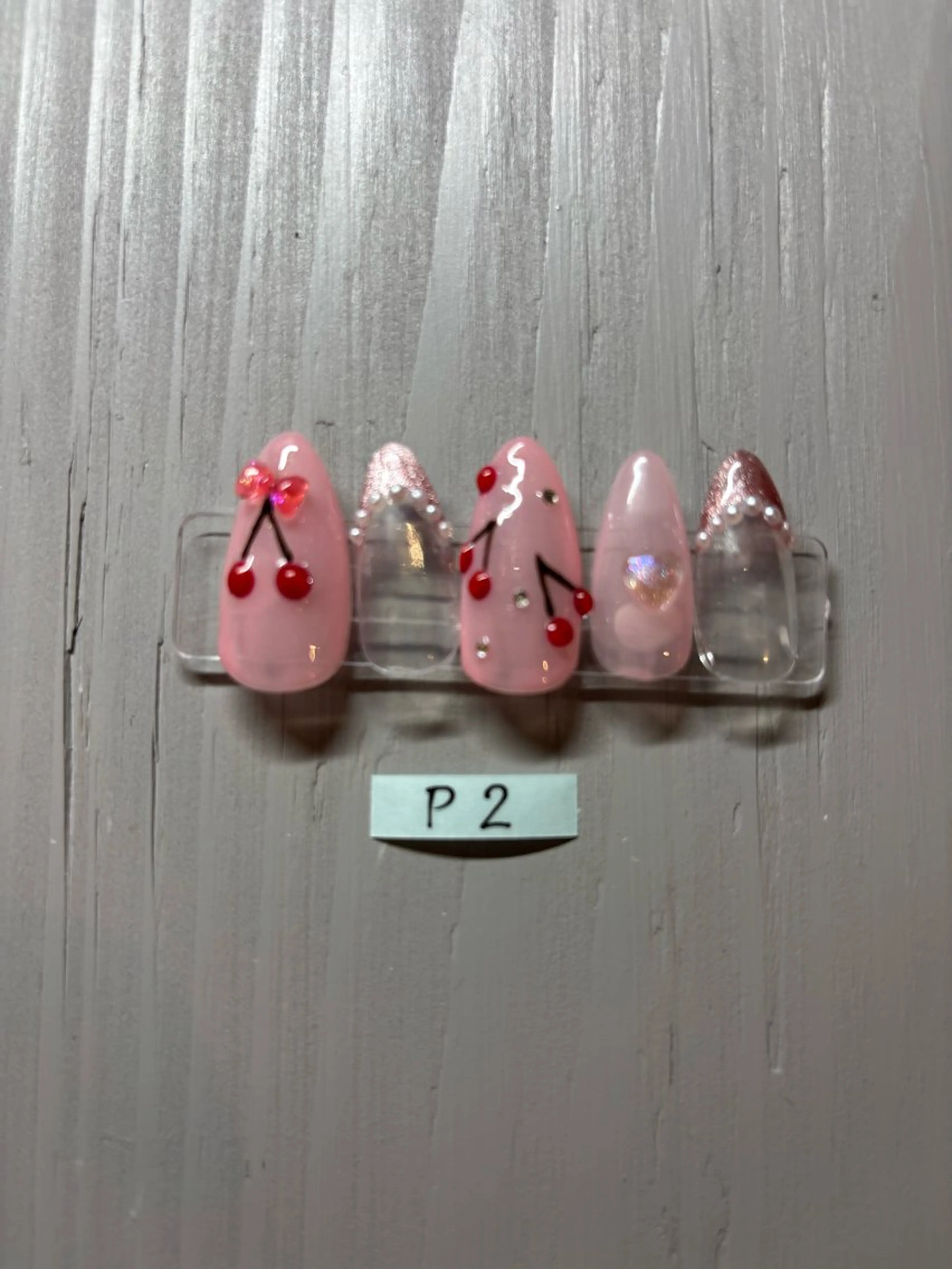 プレミアムデザインネイルP 2(オフ込み)の写真