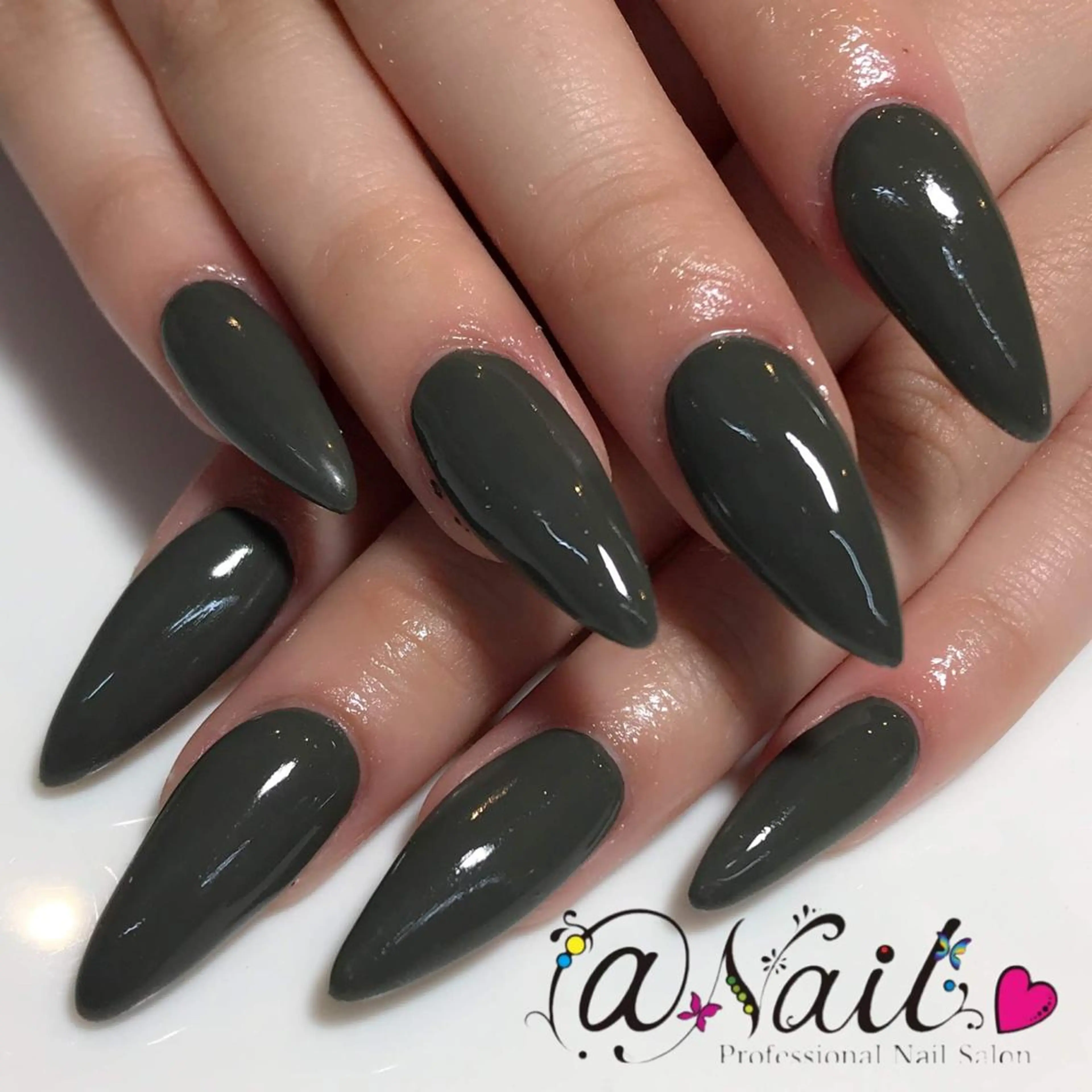 ネイル 小尾 栞のネイルデザイン