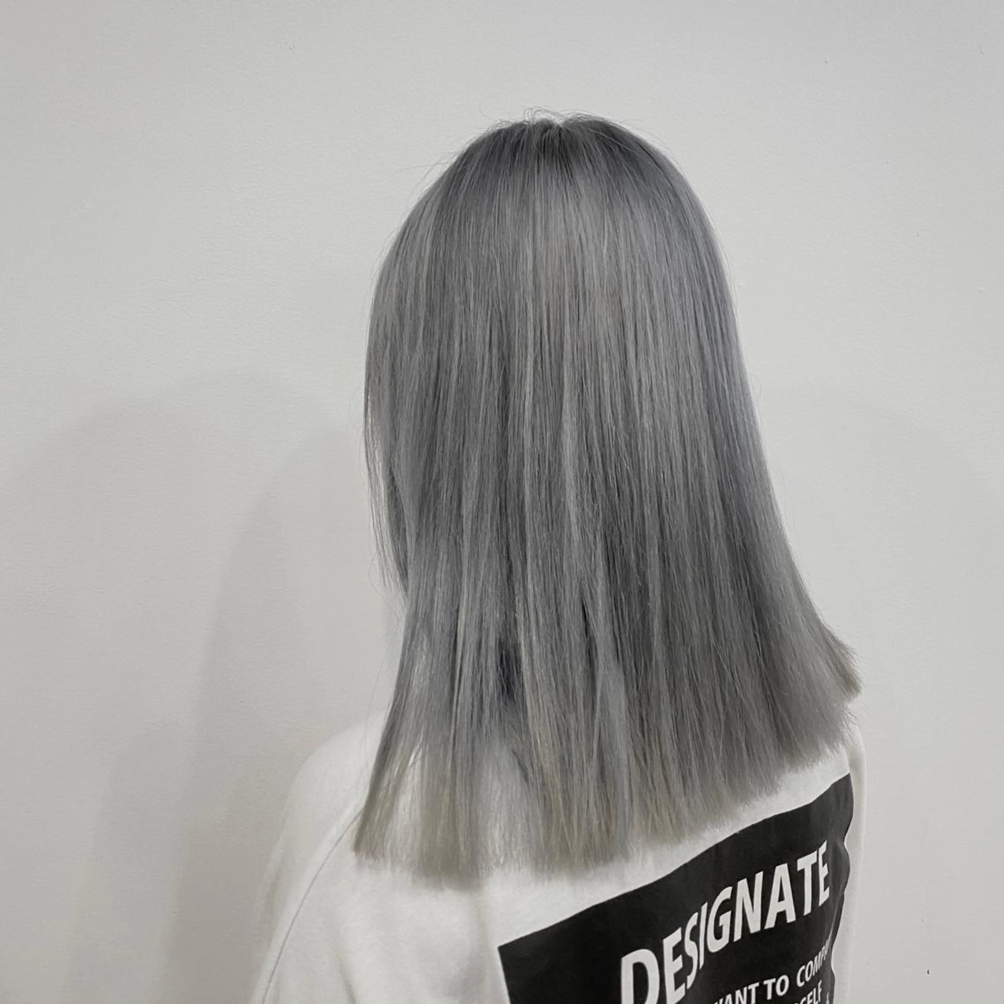 ミディアム LOVERICHE所属・ハイトーン/デザイン /パーマ/本田誠人のヘアスタイル