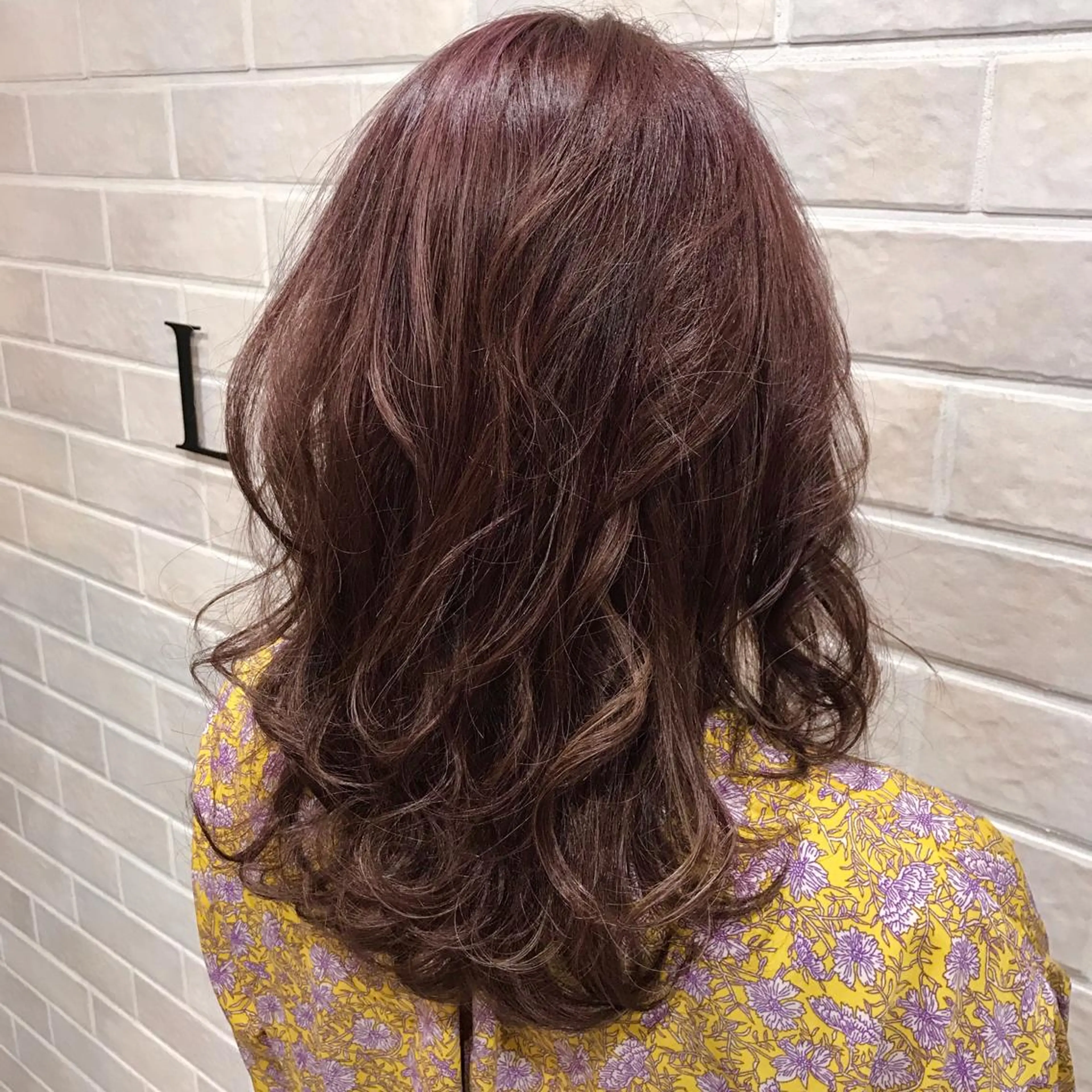 セミロング カラー LACHIC所属・LACHIC LISAのヘアスタイル