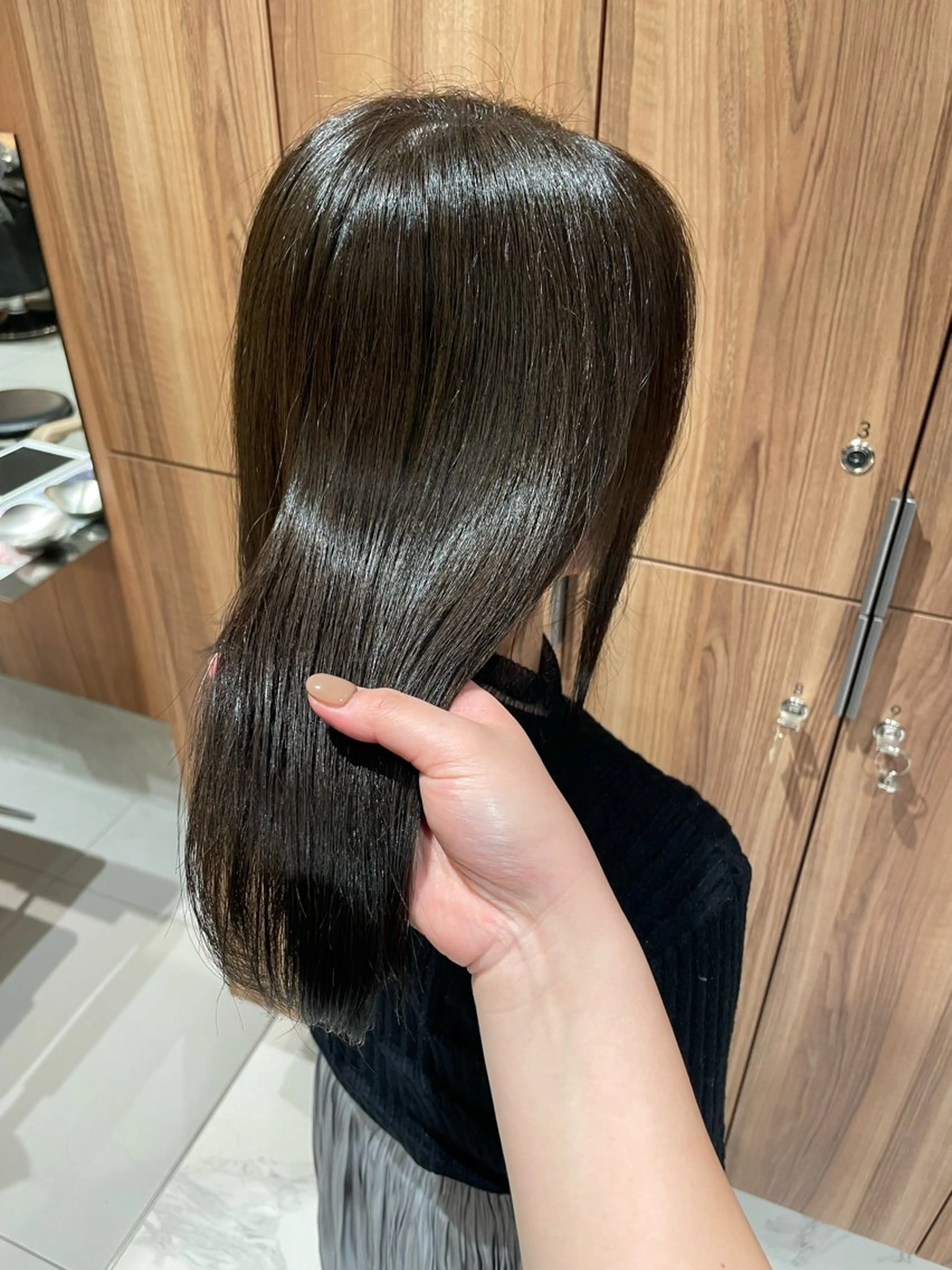 セミロング RIN⌇ レイヤー⌇ 艶カラー🌙のヘアスタイル