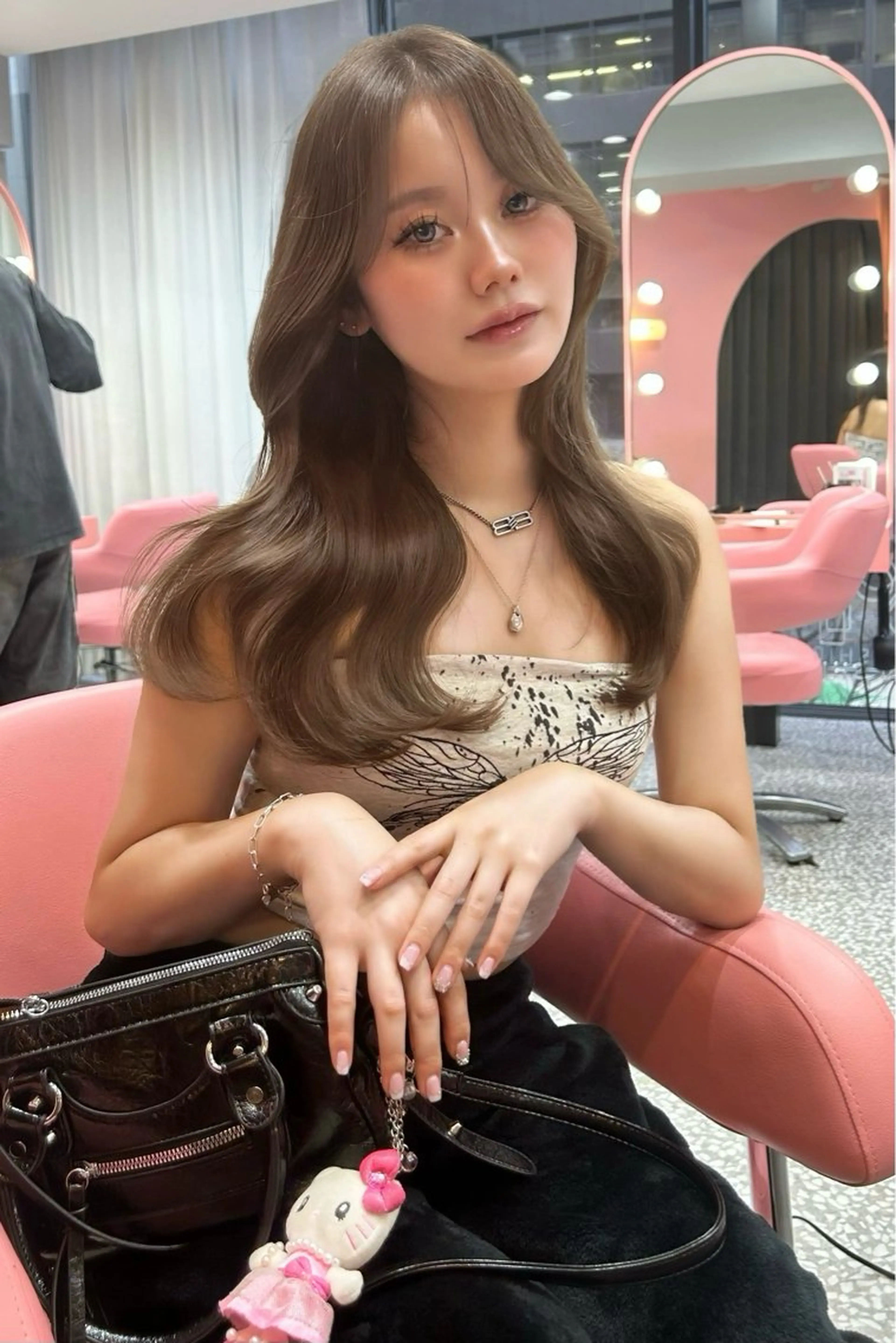 セミロング カラー ダブルカラー グレージュ オリーブグレージュ オリーブグレー 卒業式のヘアスタイル ヘアカラー トリートメント 𝑺𝑨𝑨𝒀𝑨 渋谷ワンホンHairのヘアスタイル