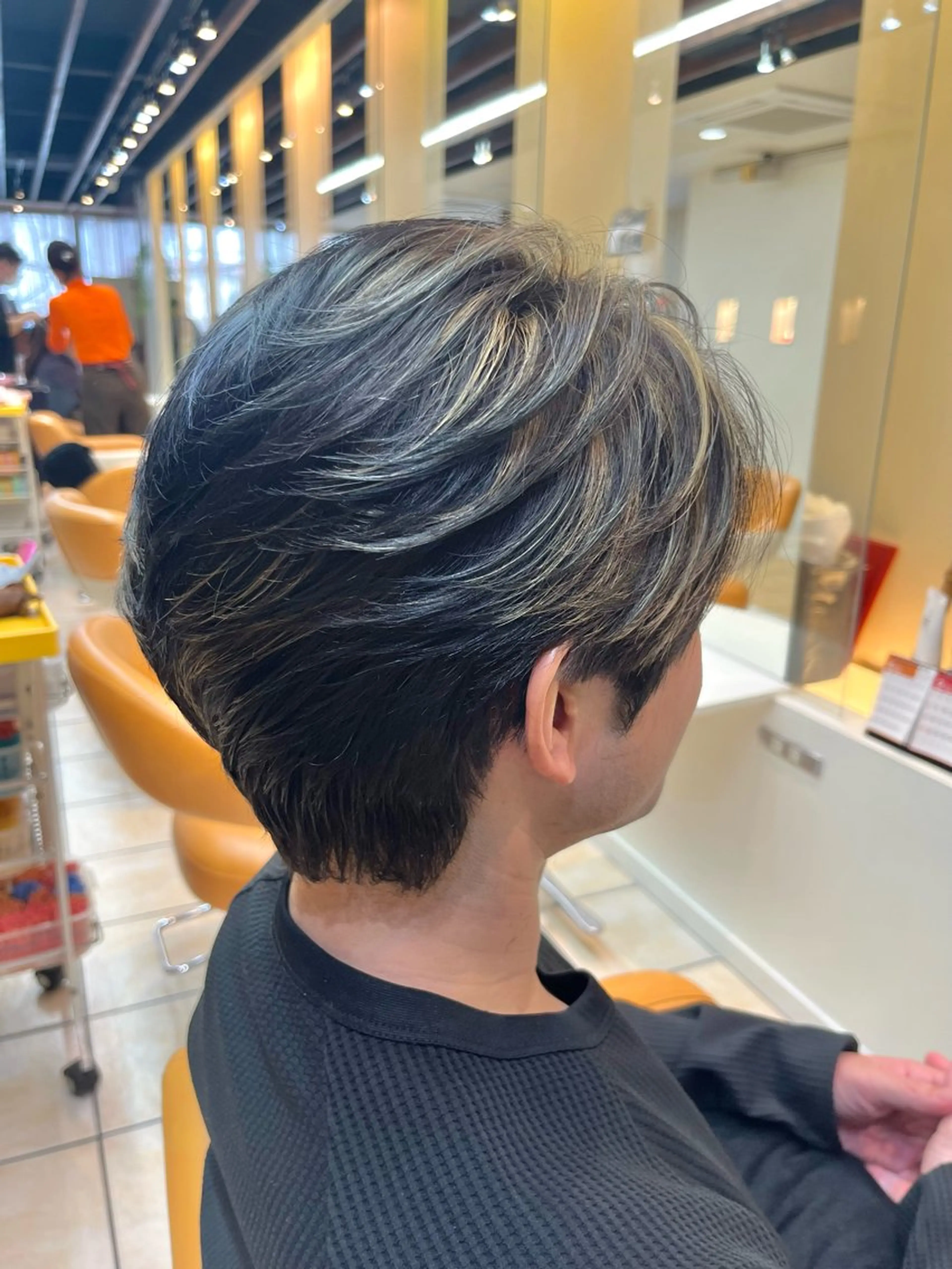 ショート カラー メンズ メンズハイライト ハイライトカラー ハイライト カット ヘアカラー メンズ特化/パーマ/ 髪質改善　高野奨馬のヘアスタイル