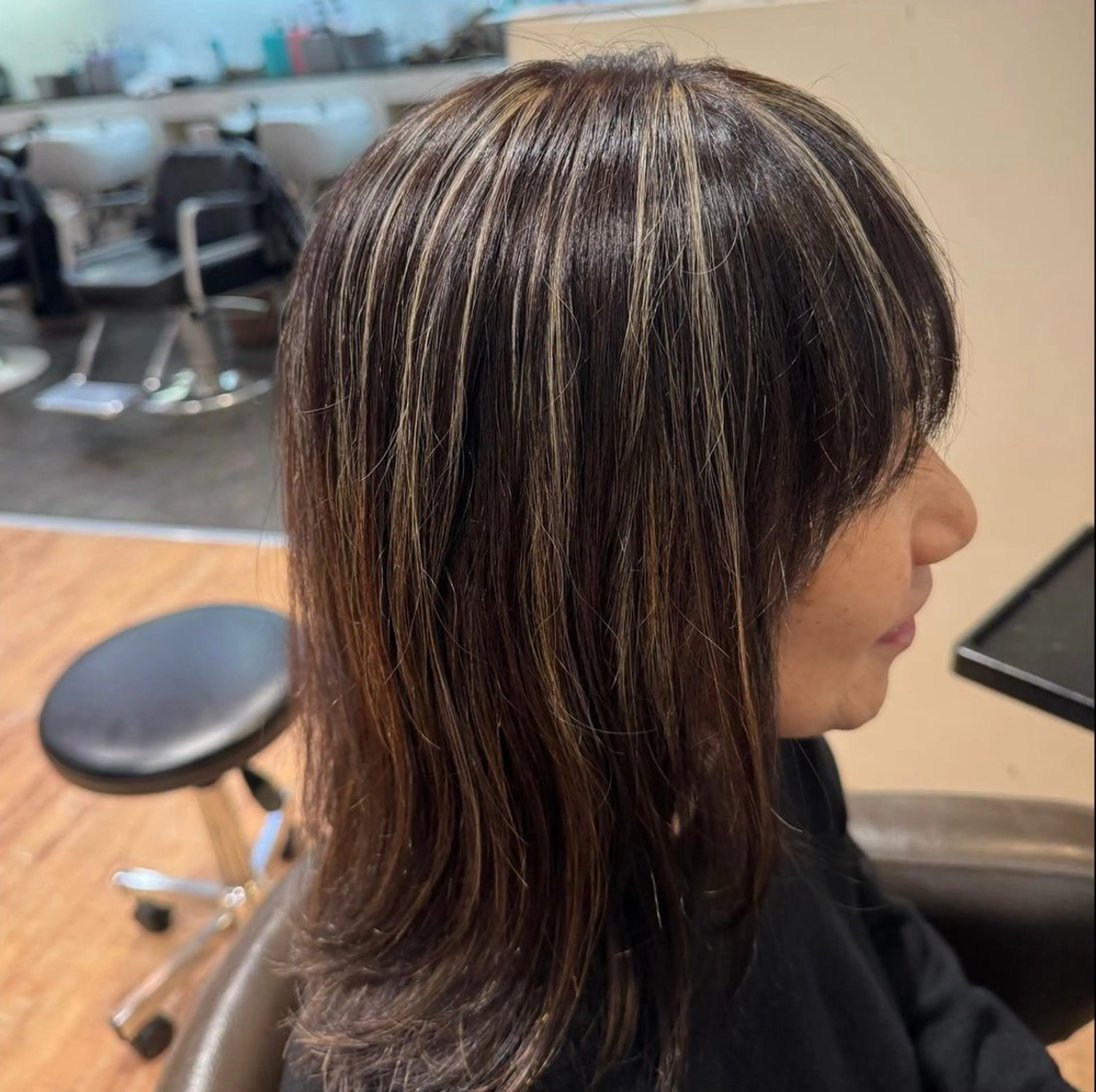 ミディアム カラー ヘアアレンジ ハイライトカラー ハイライト ヘアカラー トリートメント hip's eyes 渡辺舜のヘアスタイル