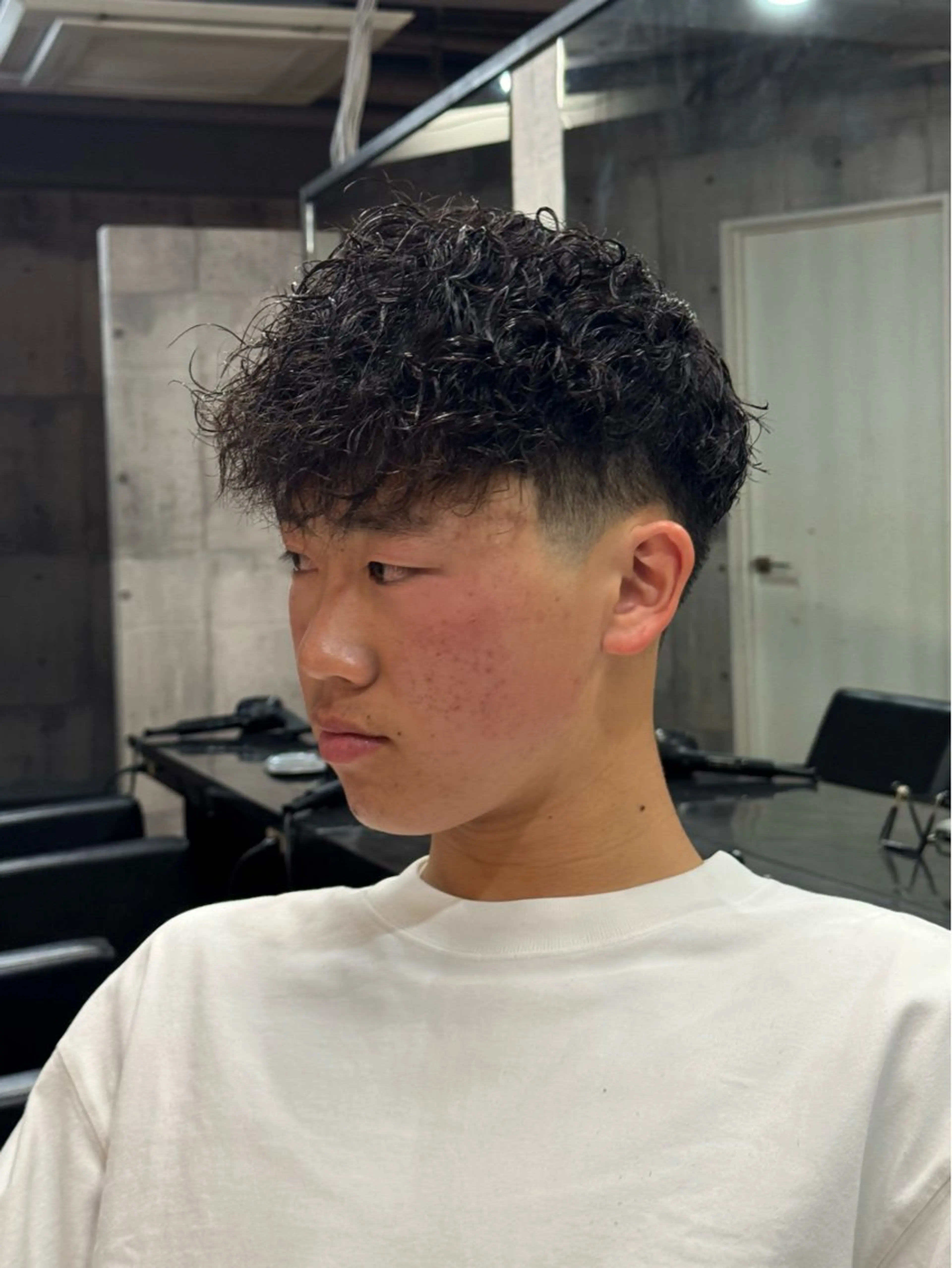 パーマ メンズ 心斎橋ハイトーン特化 midori🍀のヘアスタイル