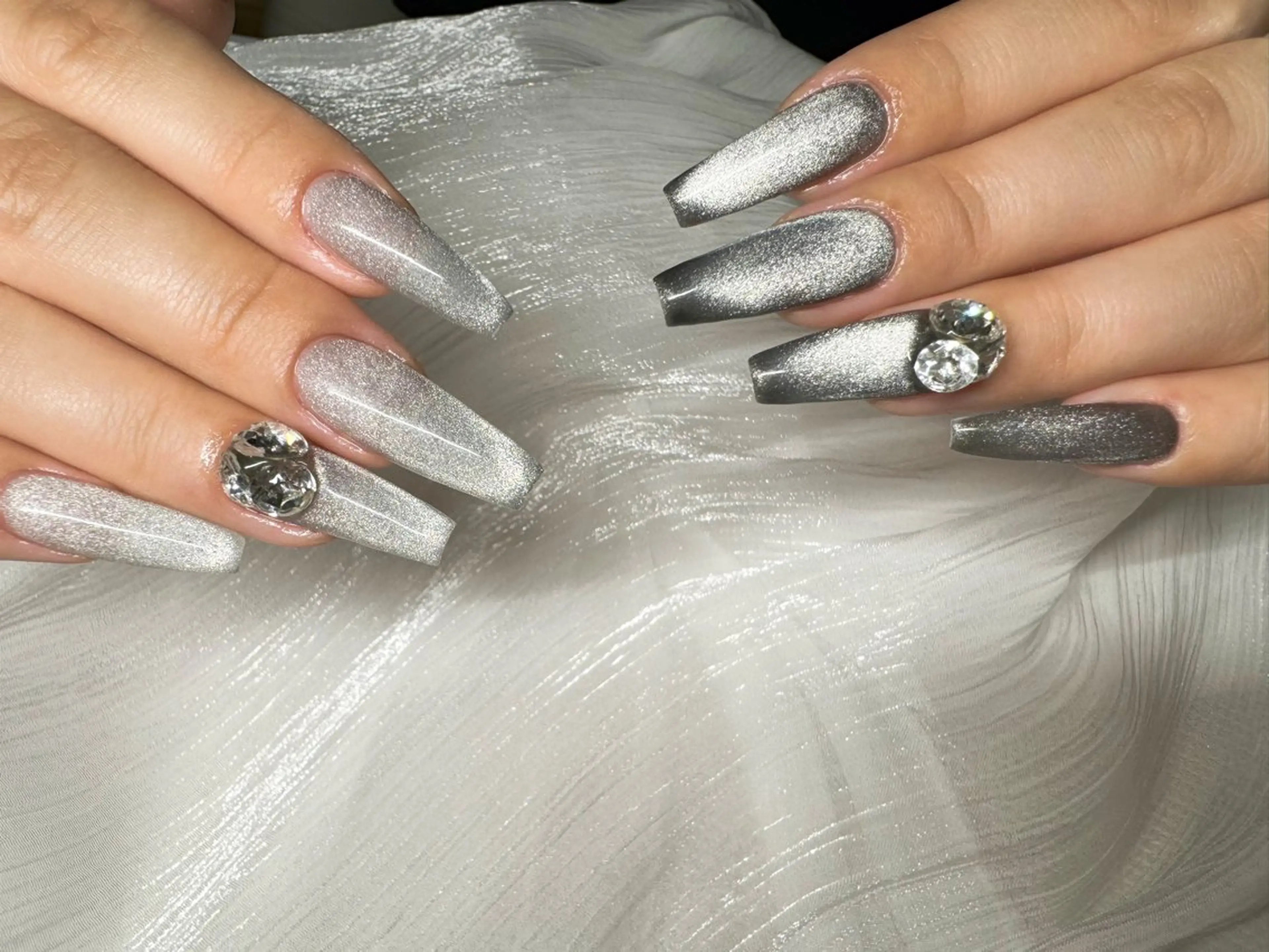 ネイル ハンドネイル ネイルサロン 9Carats神田のネイルデザイン