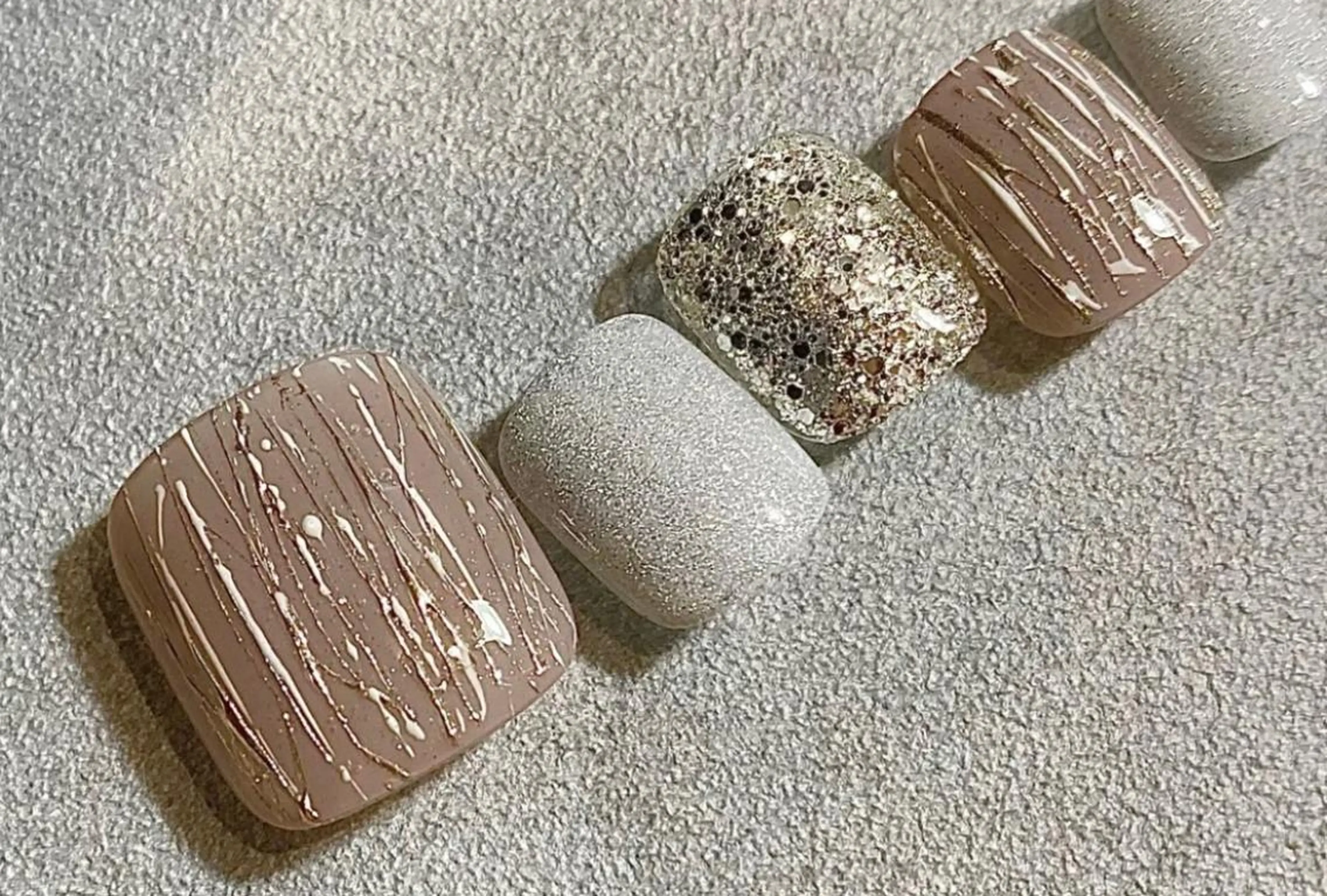 ショート R NAILSALONのネイルデザイン