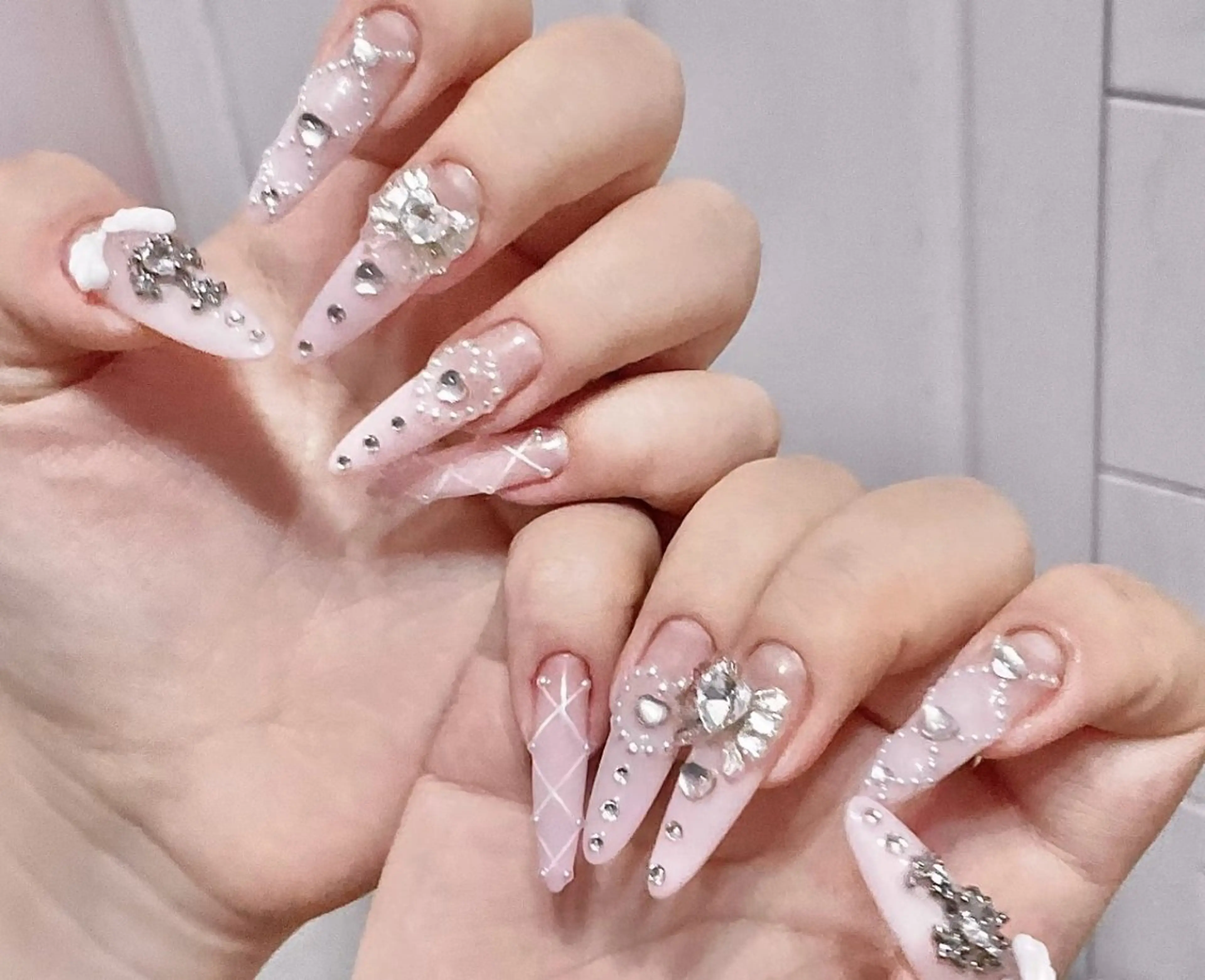 ネイル アートネイル オーロラネイル チークネイル フレンチネイル ガラスフレンチ 🎀🎀YooLi Nail Salonのネイルデザイン