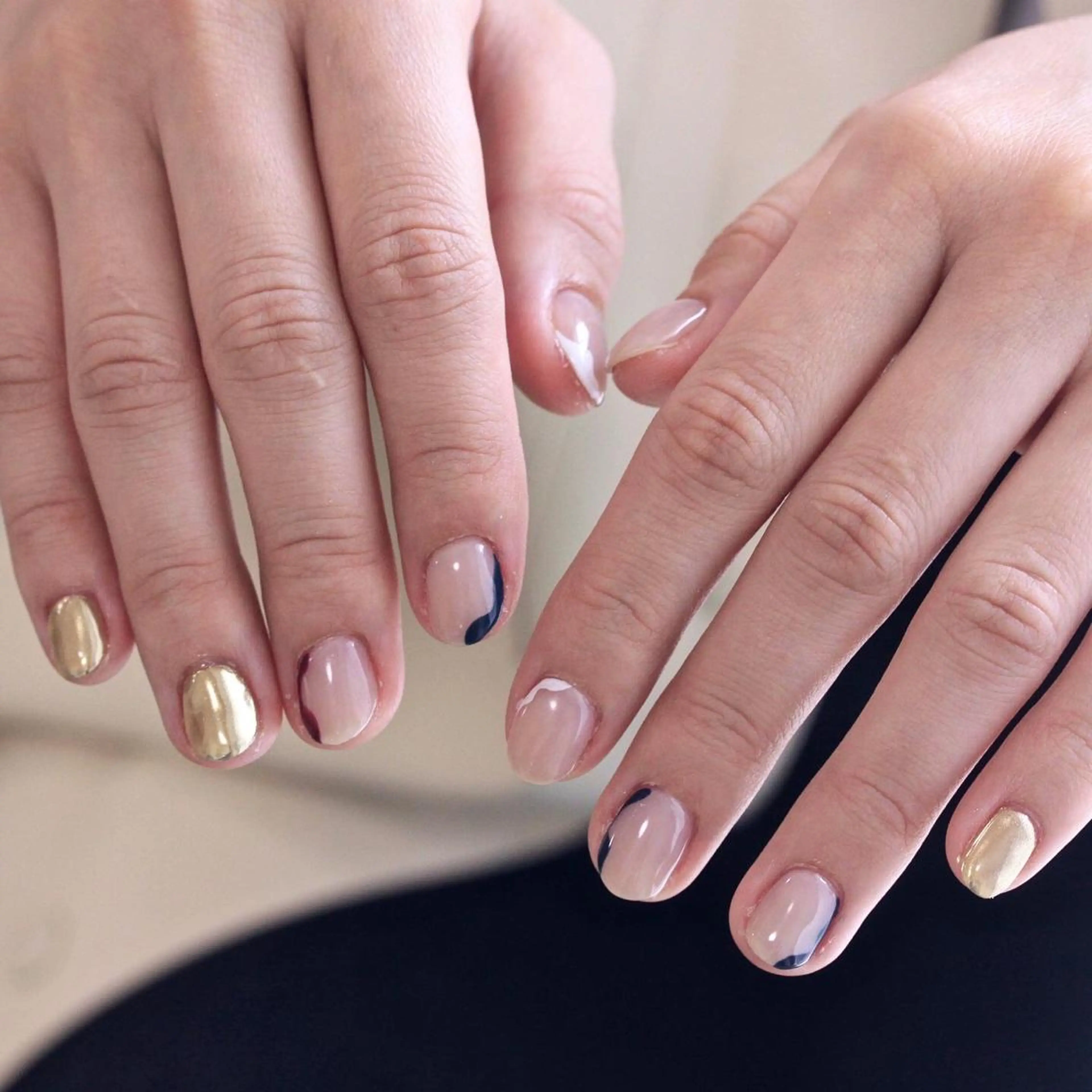 ネイル ホワイト ハンドネイル Elio所属・Elio 国泰寺のネイルデザイン