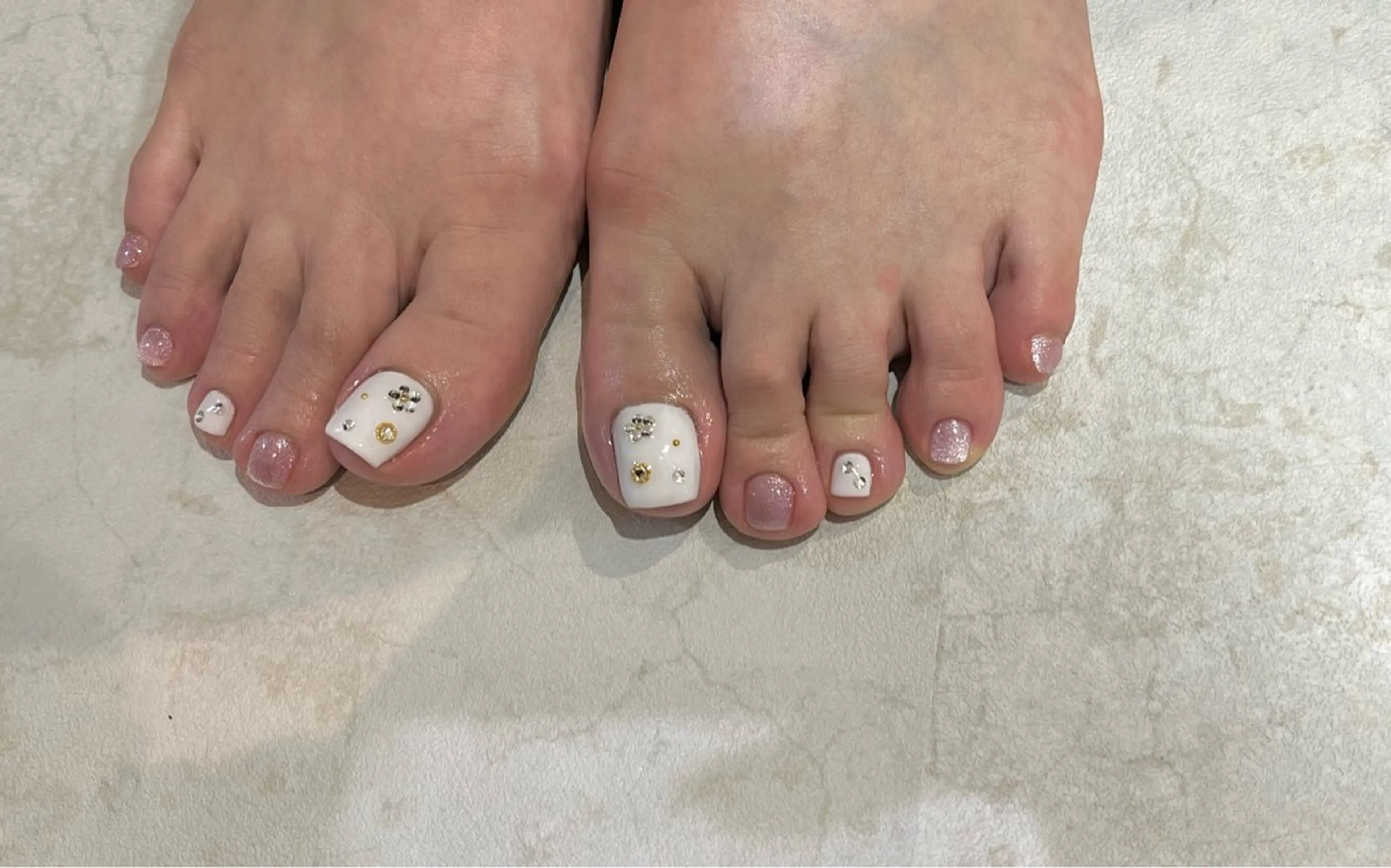 ネイル Nail Eye Salon ＆ School Plaisir 【プレジール】所属・u rの眉毛・アイブロウイメージ