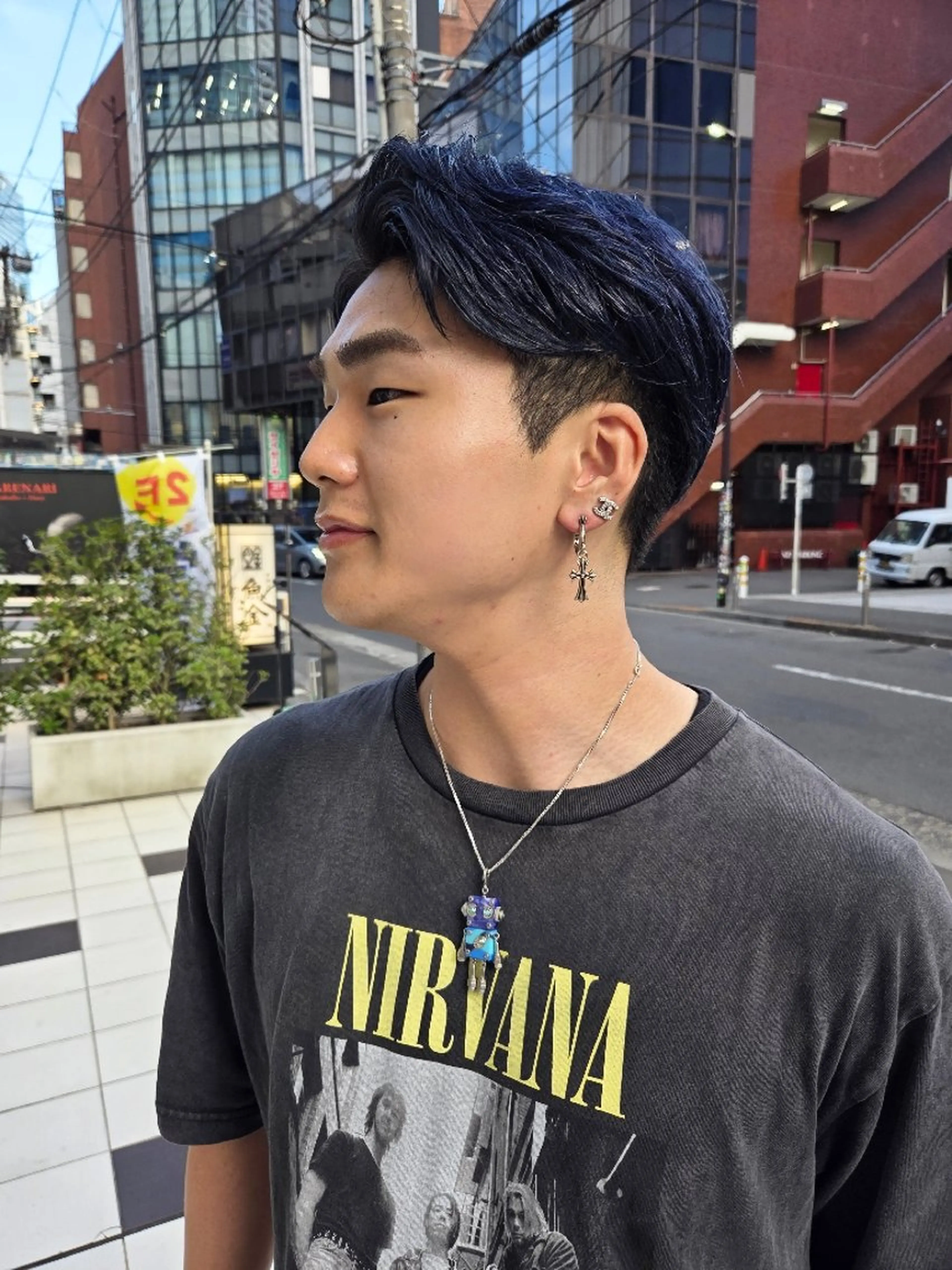 メンズ カラー ブルーカラー ヘアカラー トリートメント メンズ ヘアメイク  ハイトーン キャロのヘアスタイル