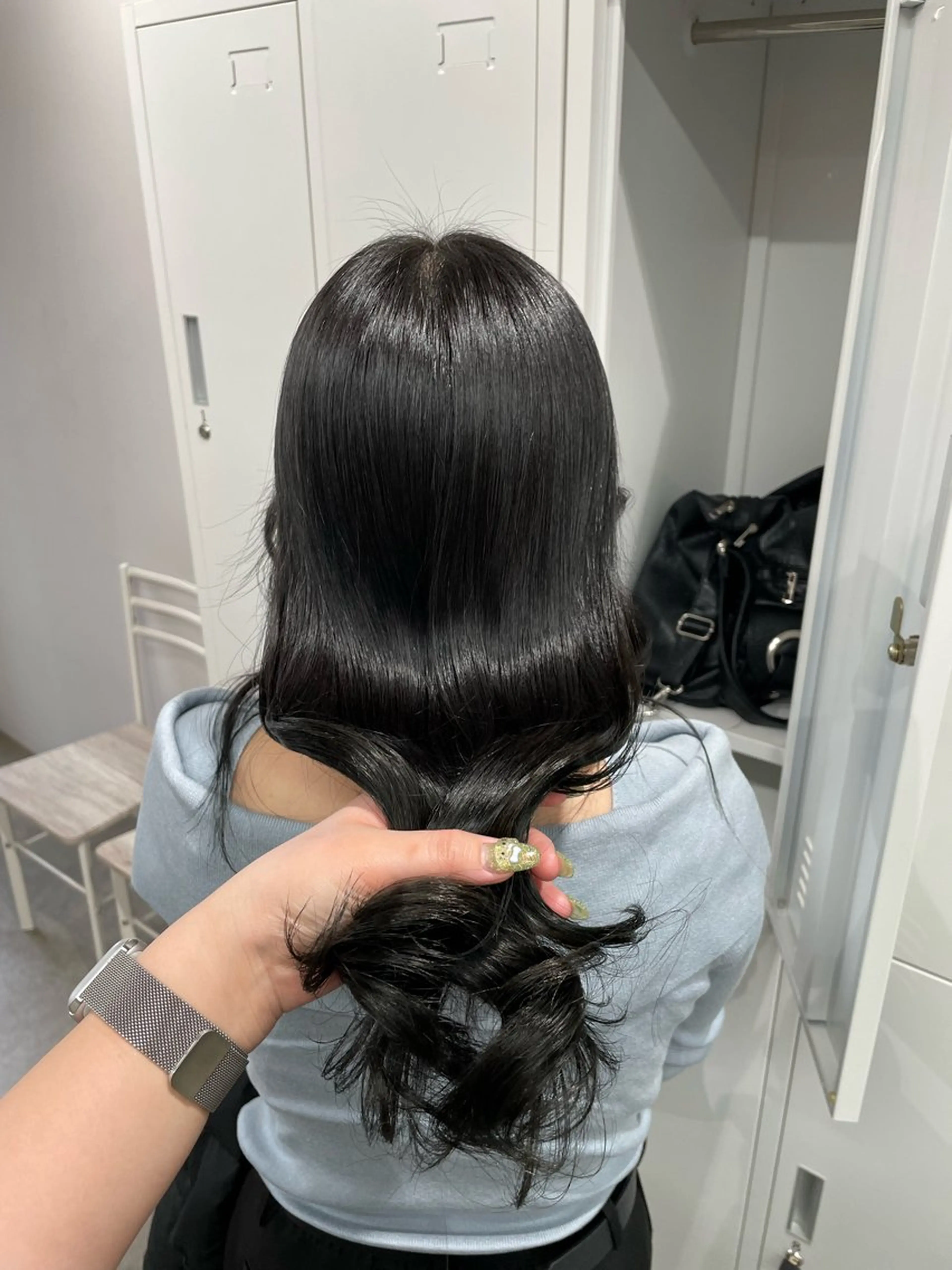 セミロング REINA ISHIDOのヘアスタイル