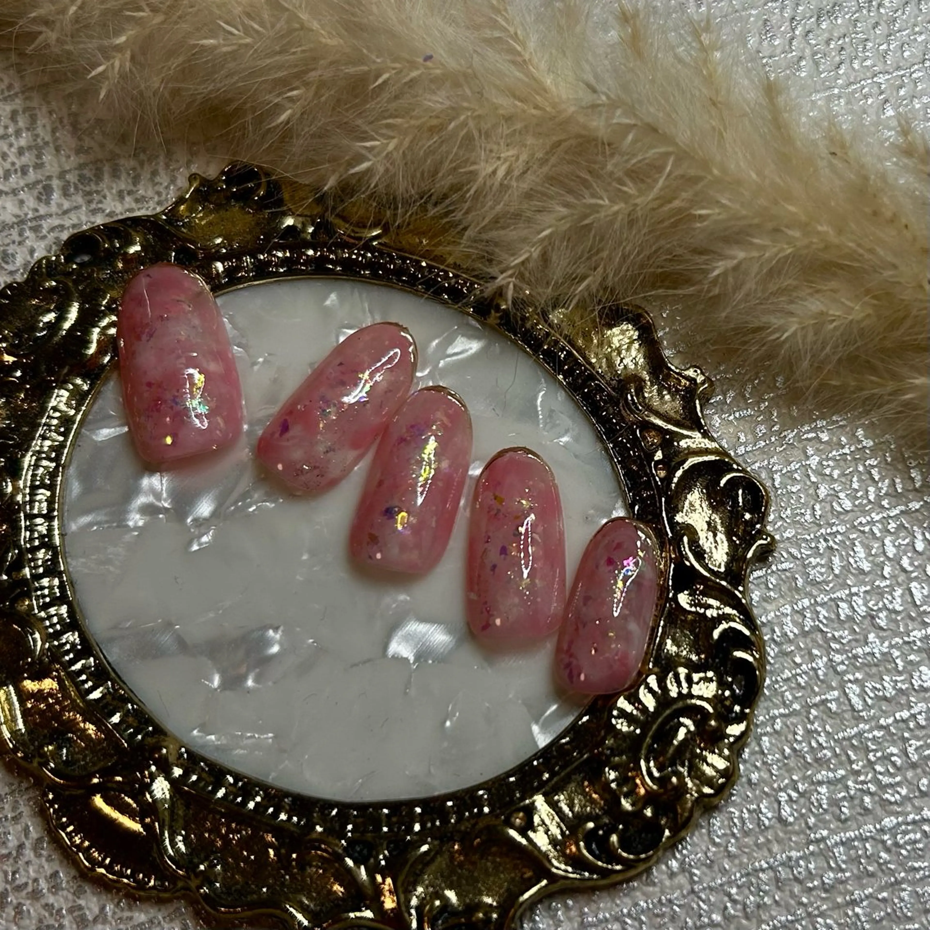 ネイル ガーリー ホログラムネイル 大理石ネイル(マーブル) ニュアンスネイル ピンク Nail Stellaのネイルデザイン