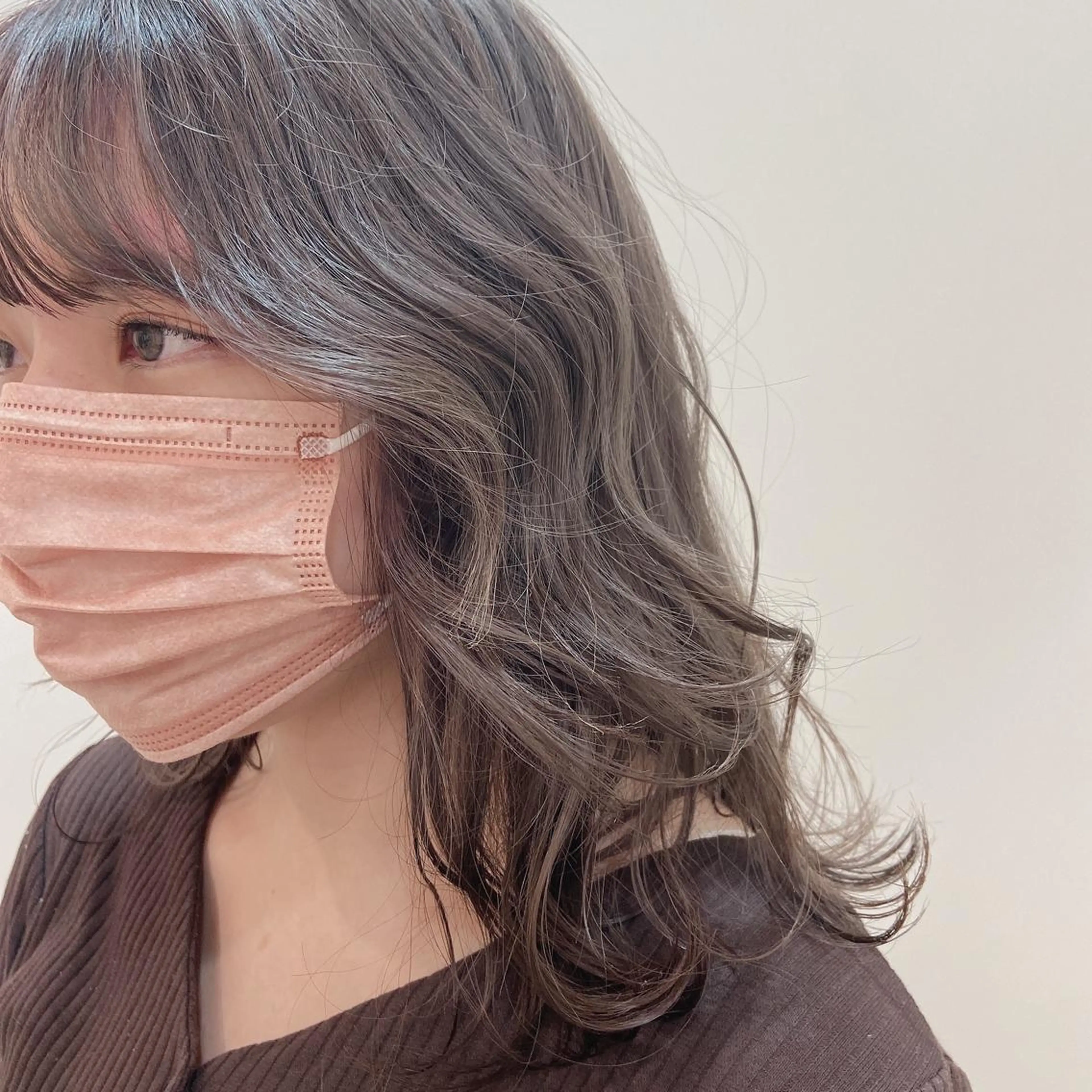 セミロング カラー ヘアアレンジ Mirai 🧸のヘアスタイル