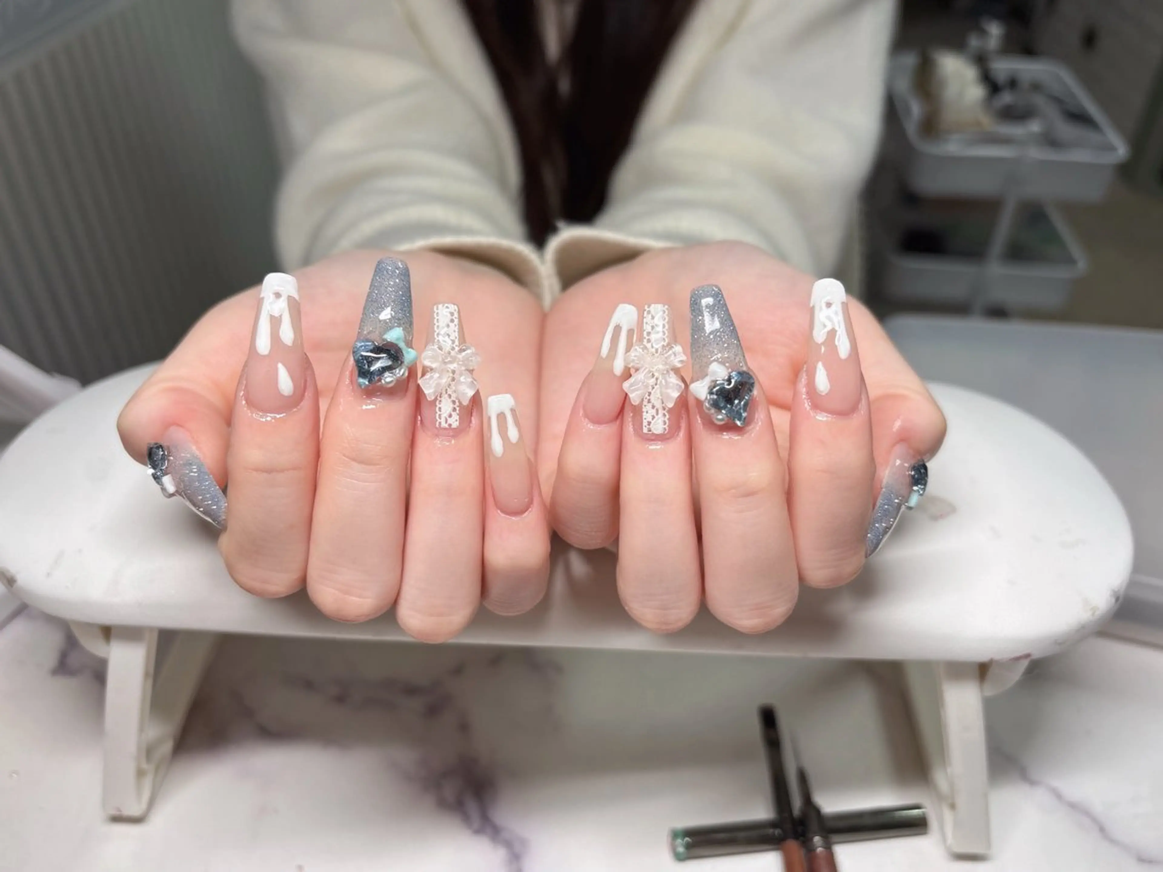 ネイル ハンドネイル Chiara 長さだしのネイルデザイン