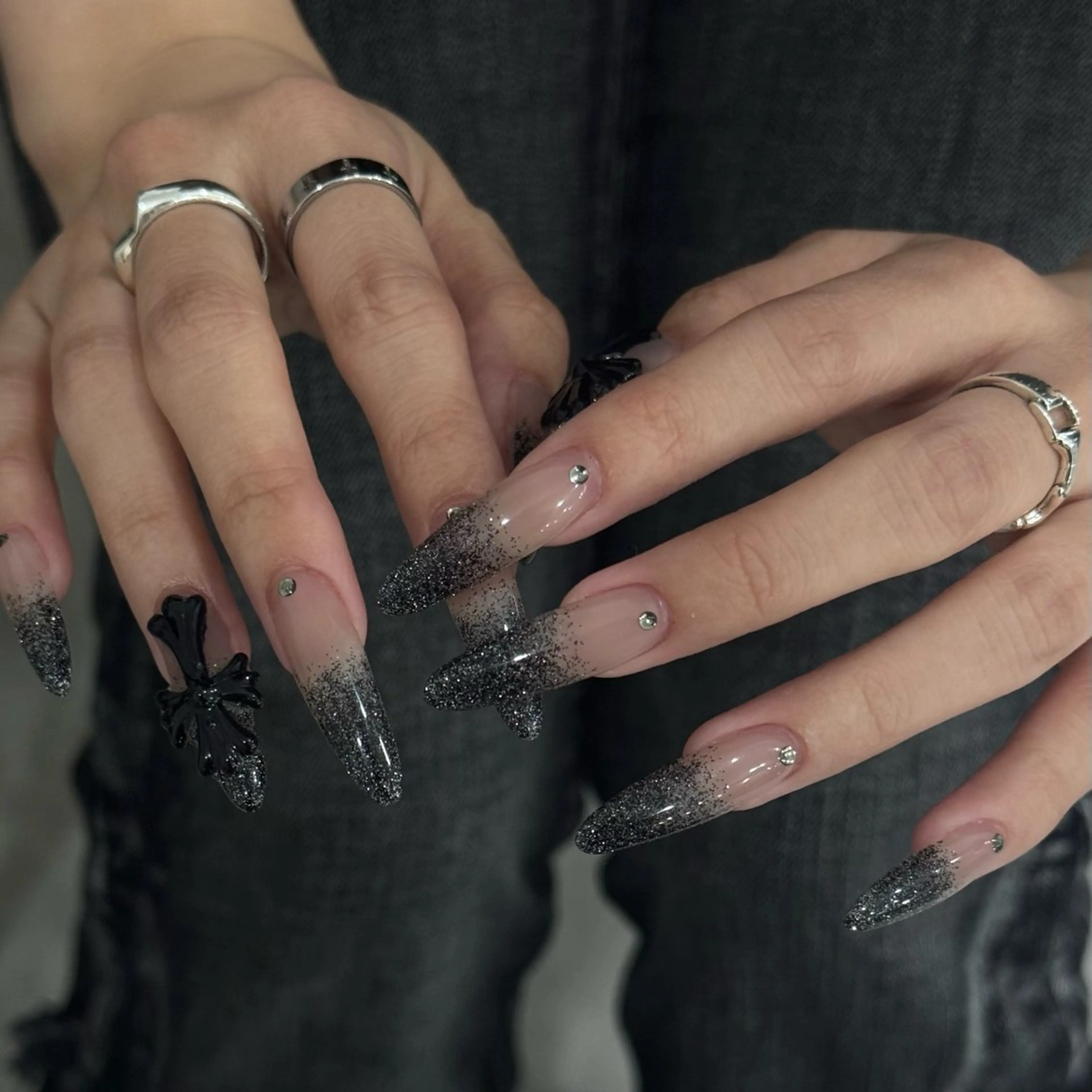 ネイル i nails 梅田店所属・OTANI Mのネイルデザイン