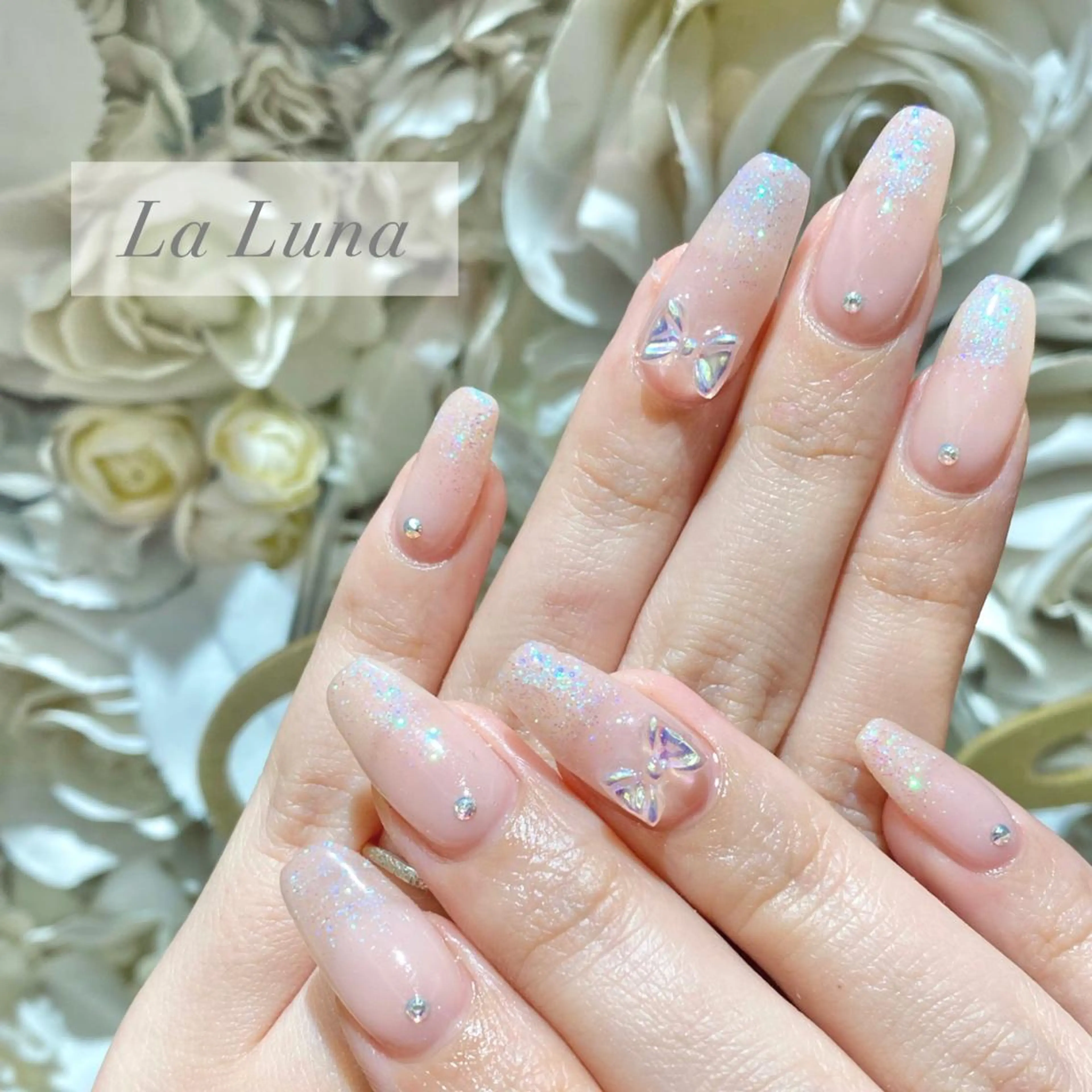 ネイル オーロラネイル ラメ(グリッター) ラメグラデーション リボン ＬａＬｕｎａ🌙 natsukiのネイルデザイン