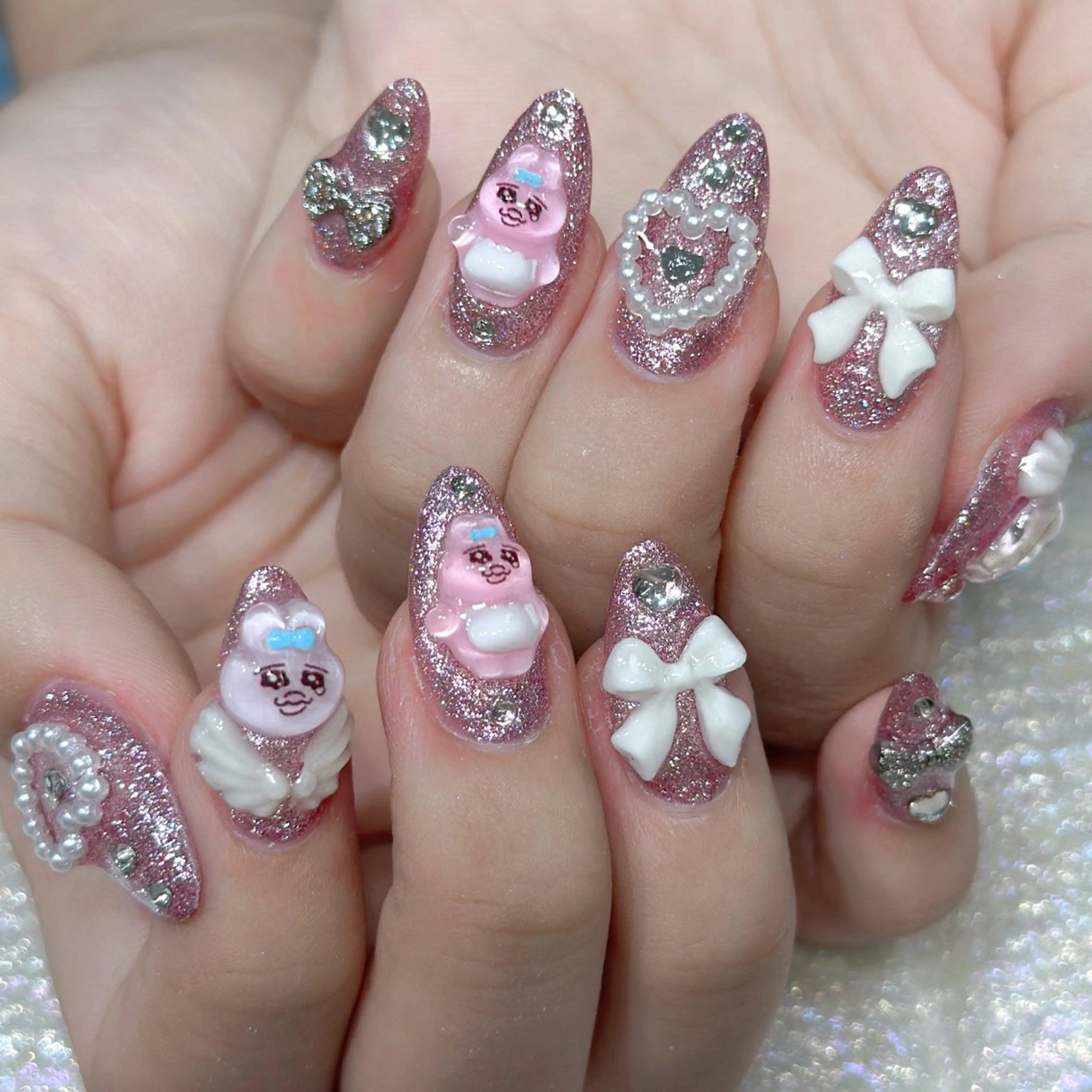 ネイル ハンドネイル Queens テイのネイルデザイン