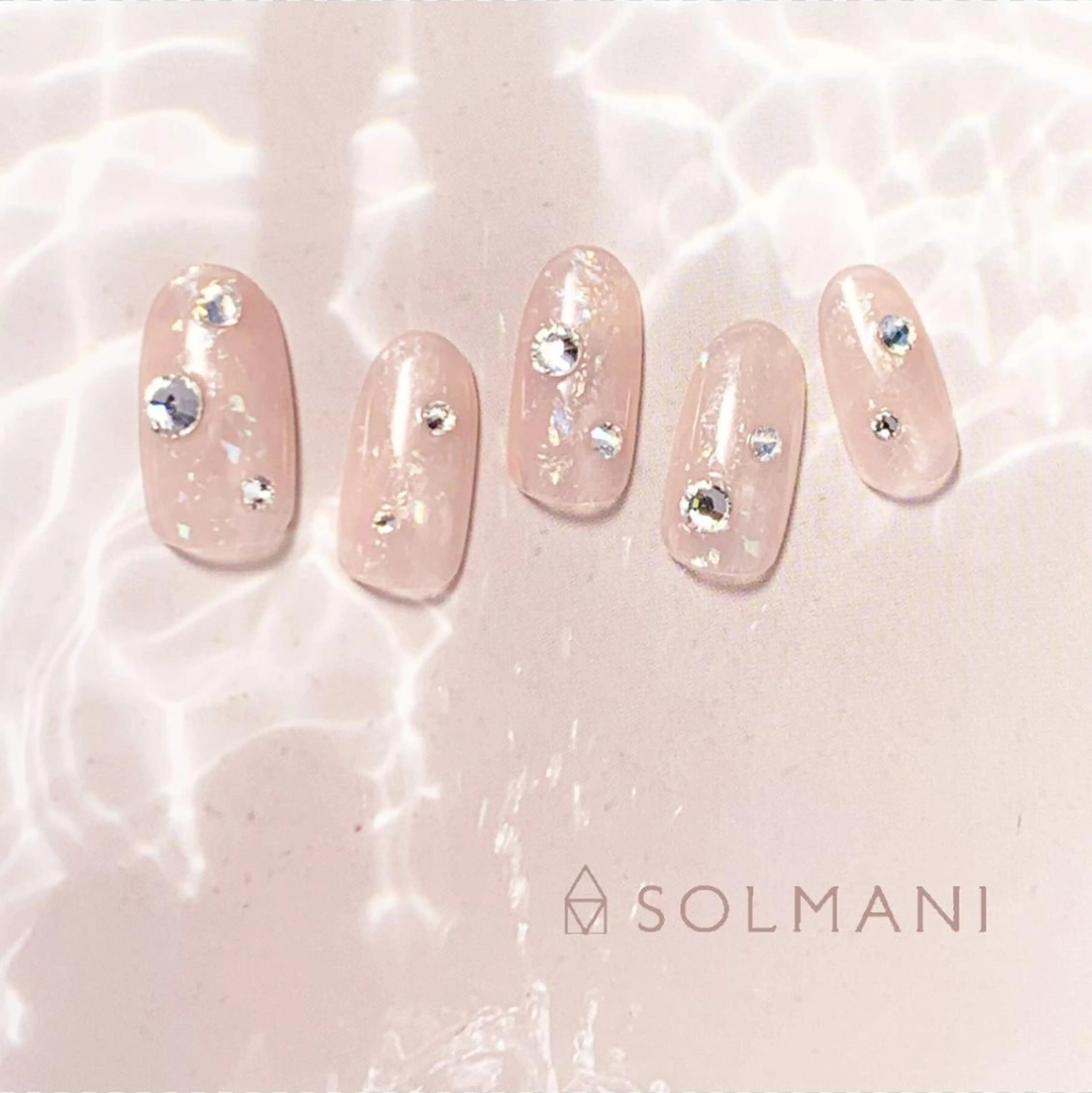 ネイル SOLMANI 予約担当のネイルデザイン