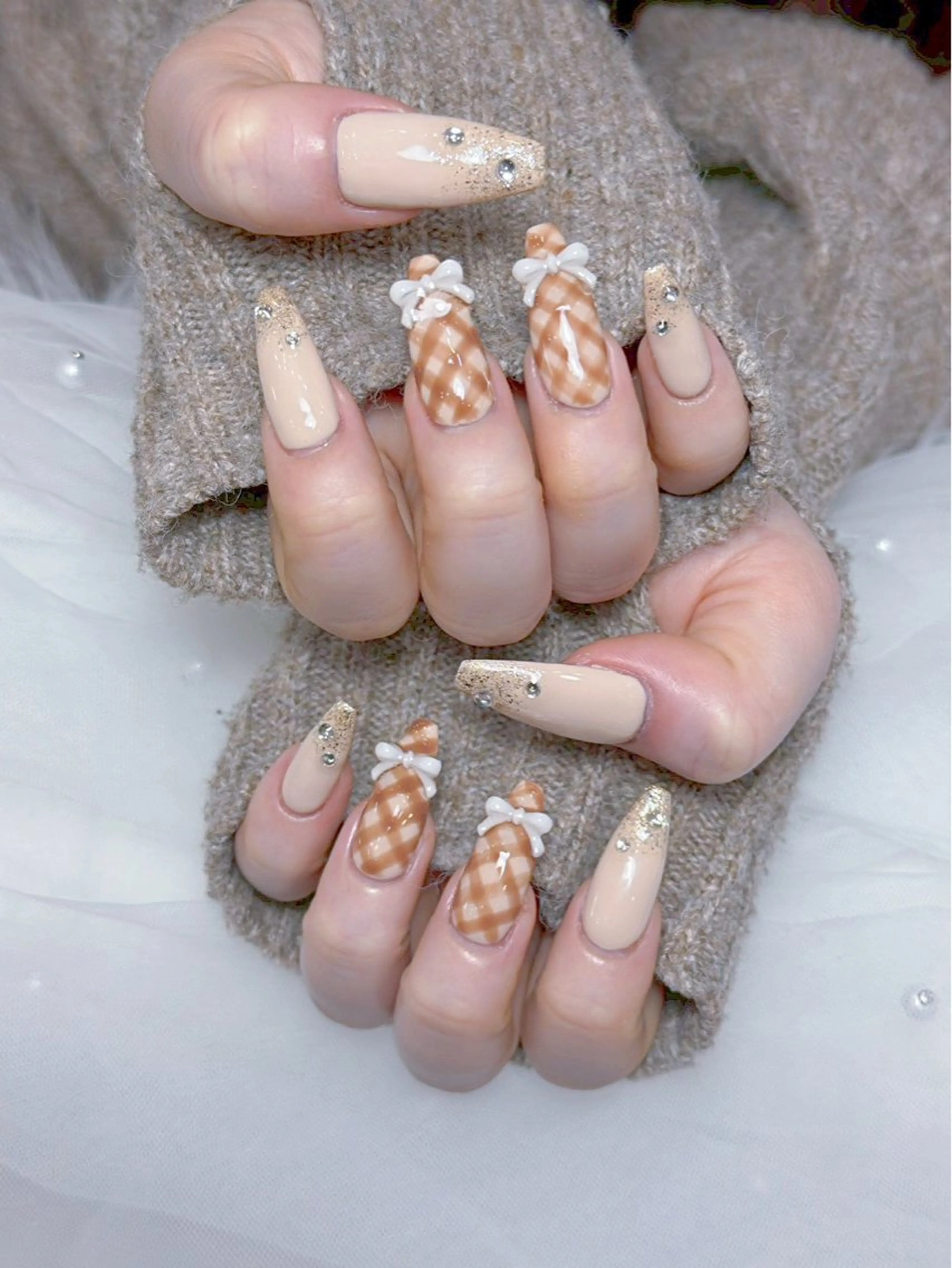 ネイル アートネイル オーロラネイル チークネイル 長さ出し フットネイル ハンドネイル フットネイル ハンドケア Noiranail_ studio川越西口のネイルデザイン