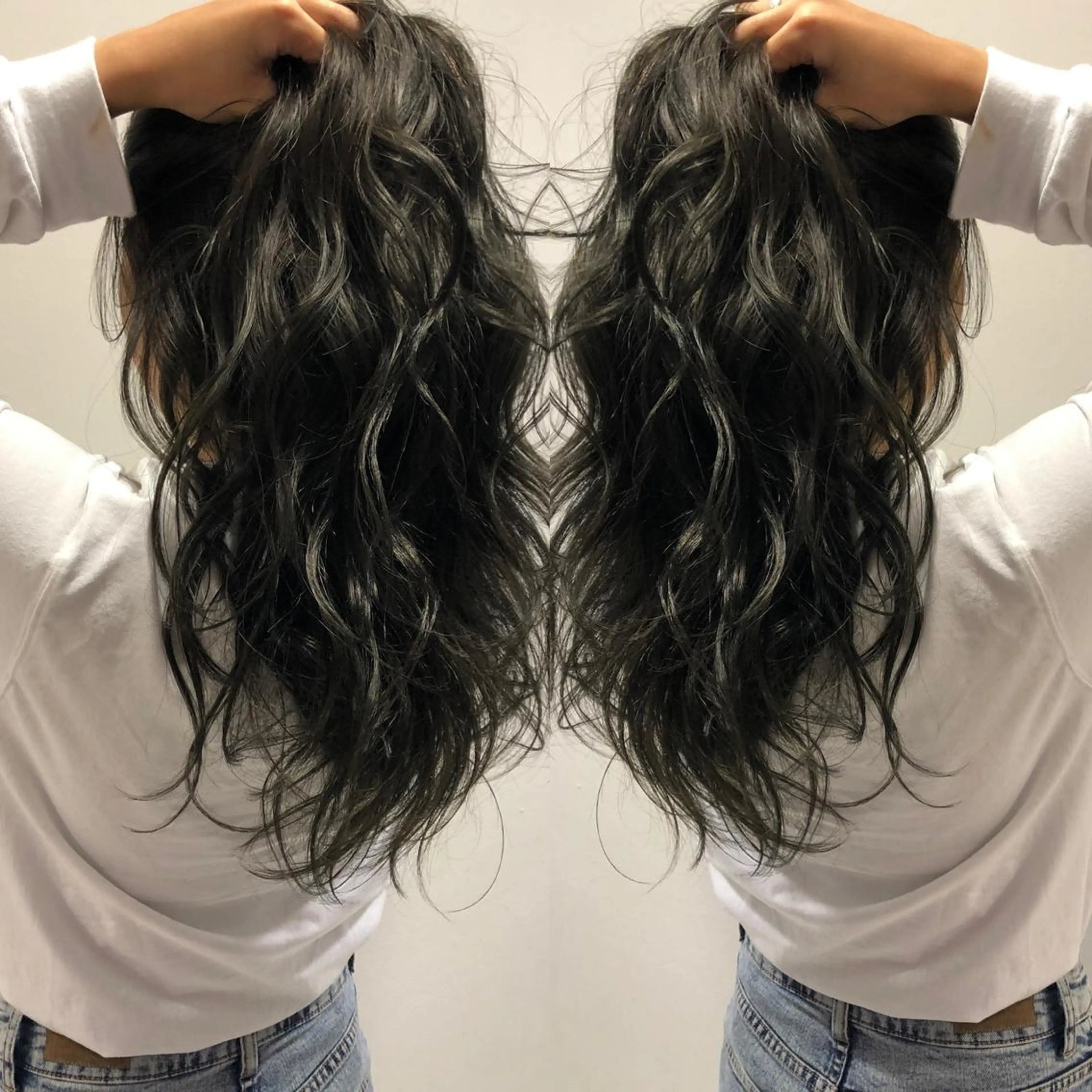 セミロング ヘアカラー StellA所属・アートディレクター ワダヒサノリのヘアスタイル