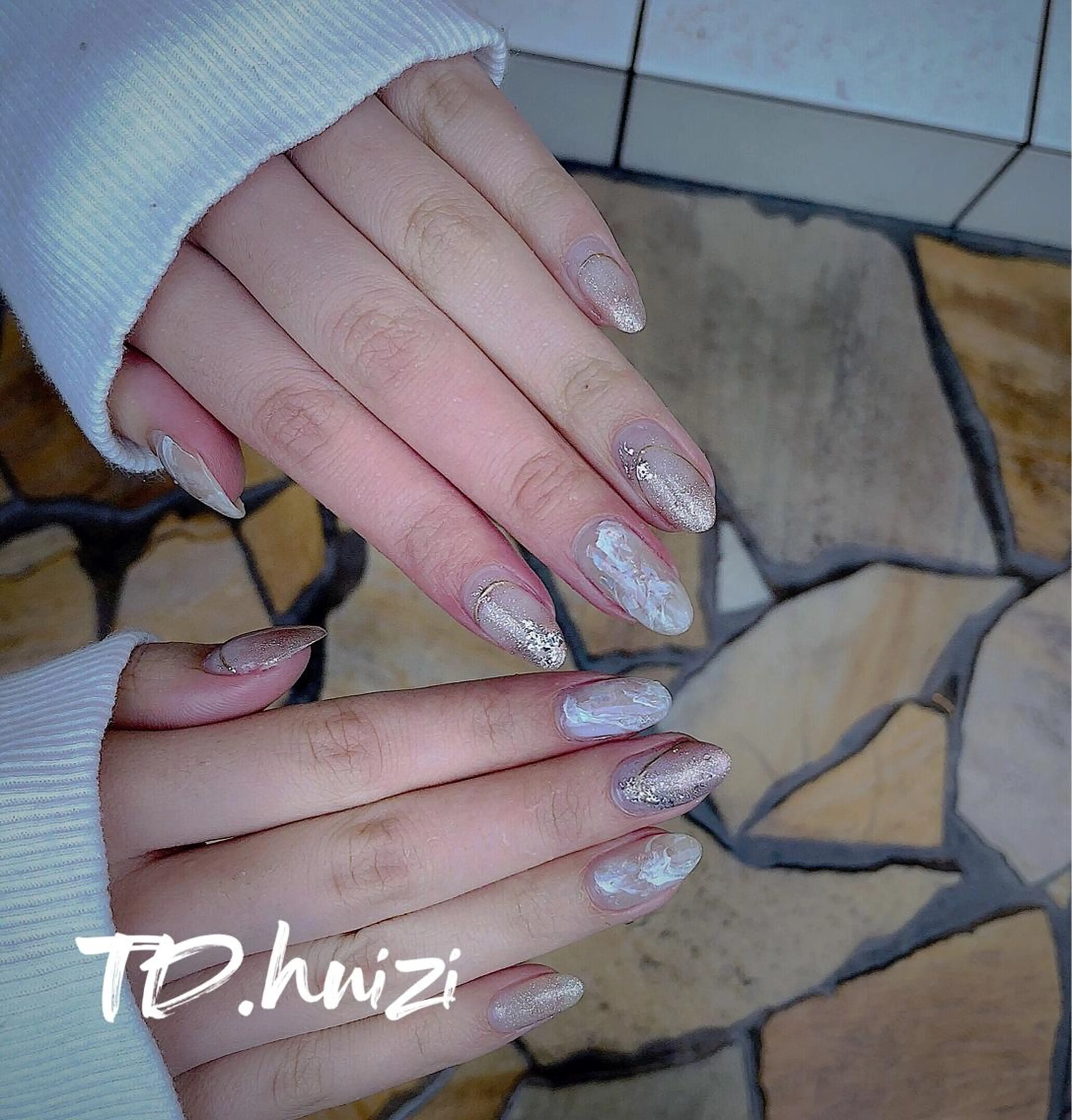 ミディアム めぐみのネイルサロン 惠のネイルデザイン