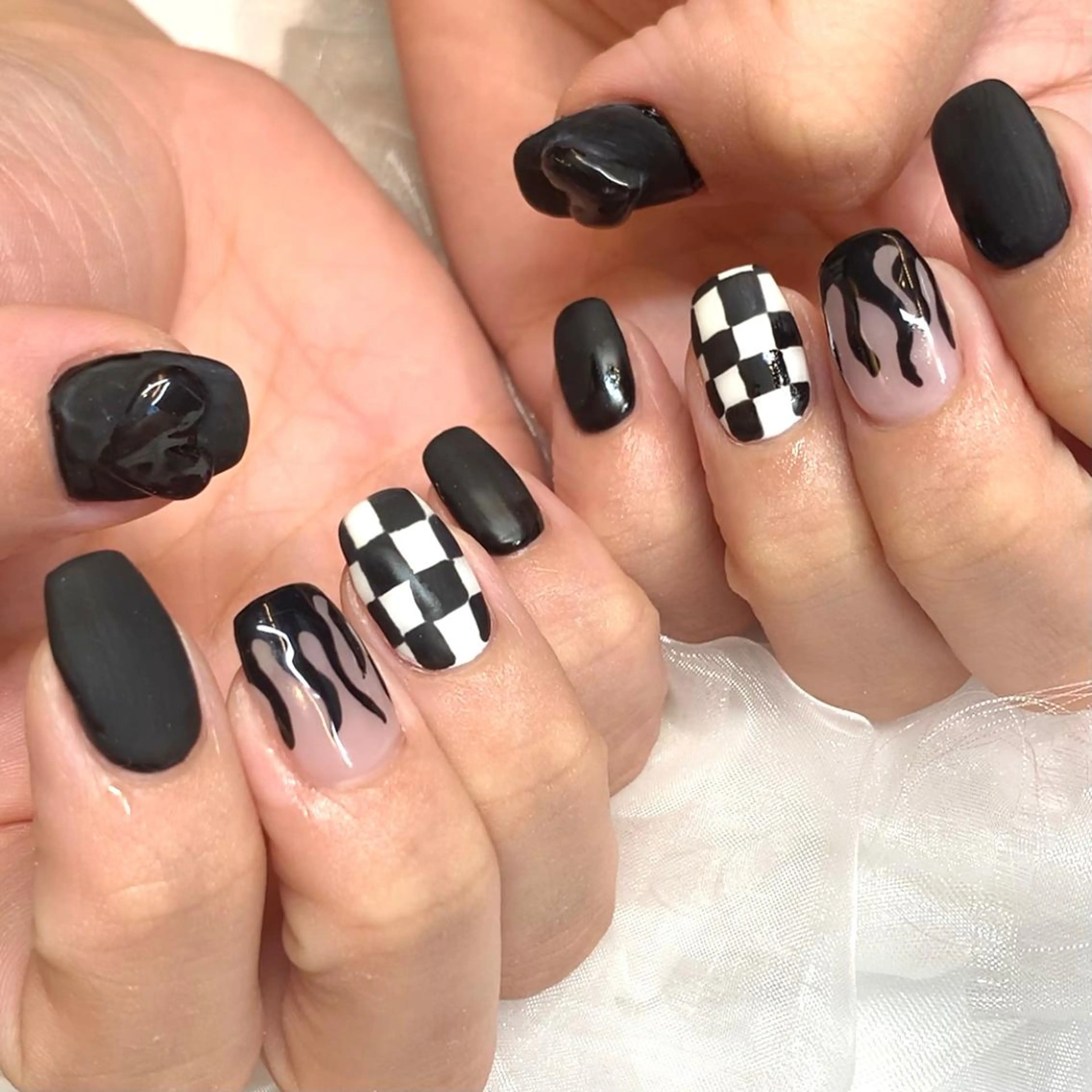 ネイル ジェルネイル ロングネイル マットネイル ニュアンスネイル オフィスネイル ハンドネイル clover nailのネイルデザイン