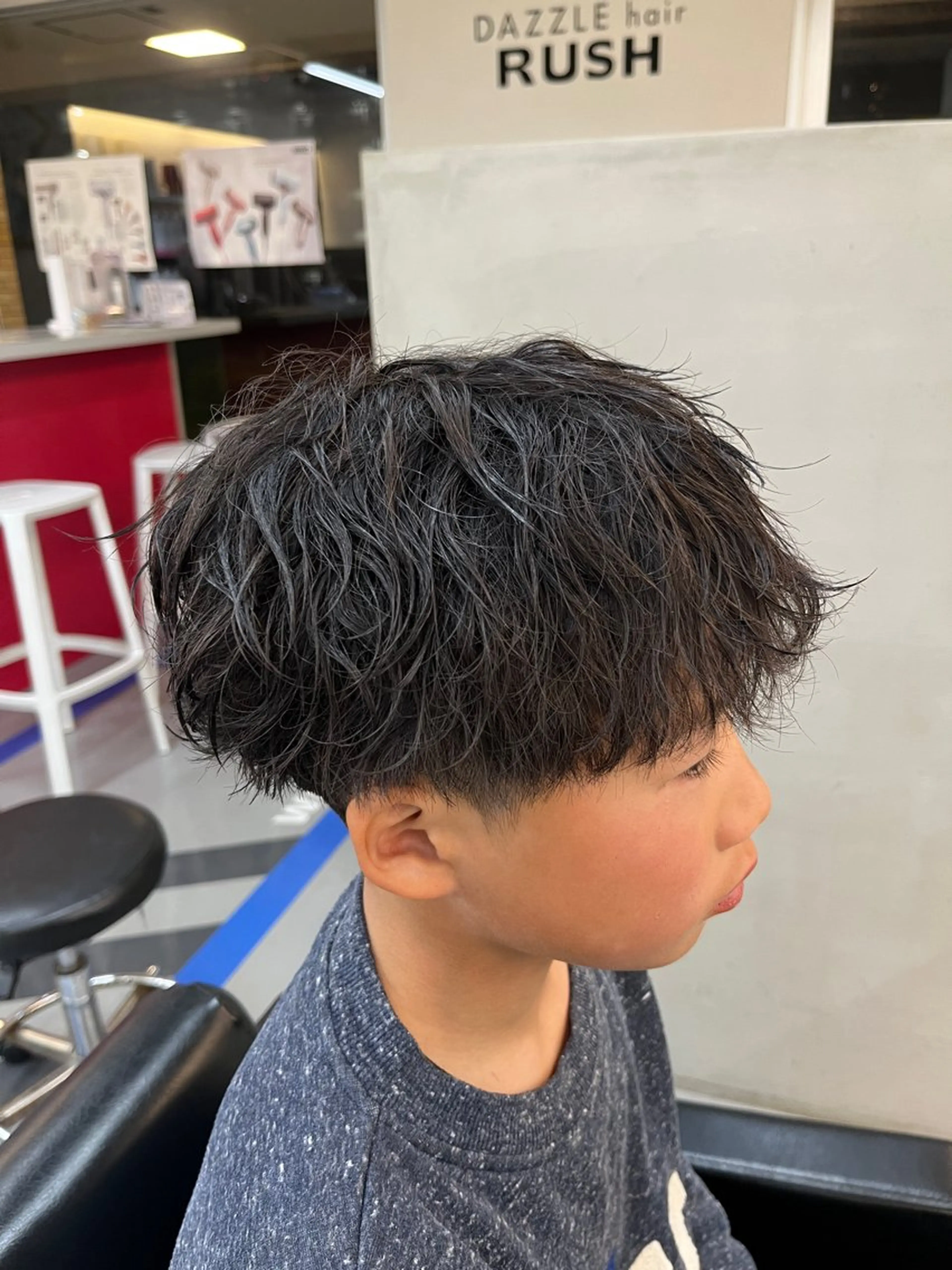 パーマ メンズ メンズパーマ 波巻きパーマ DAZZLE hair RUSH所属・波巻き得意 メンズ美容師/松井陸のヘアスタイル