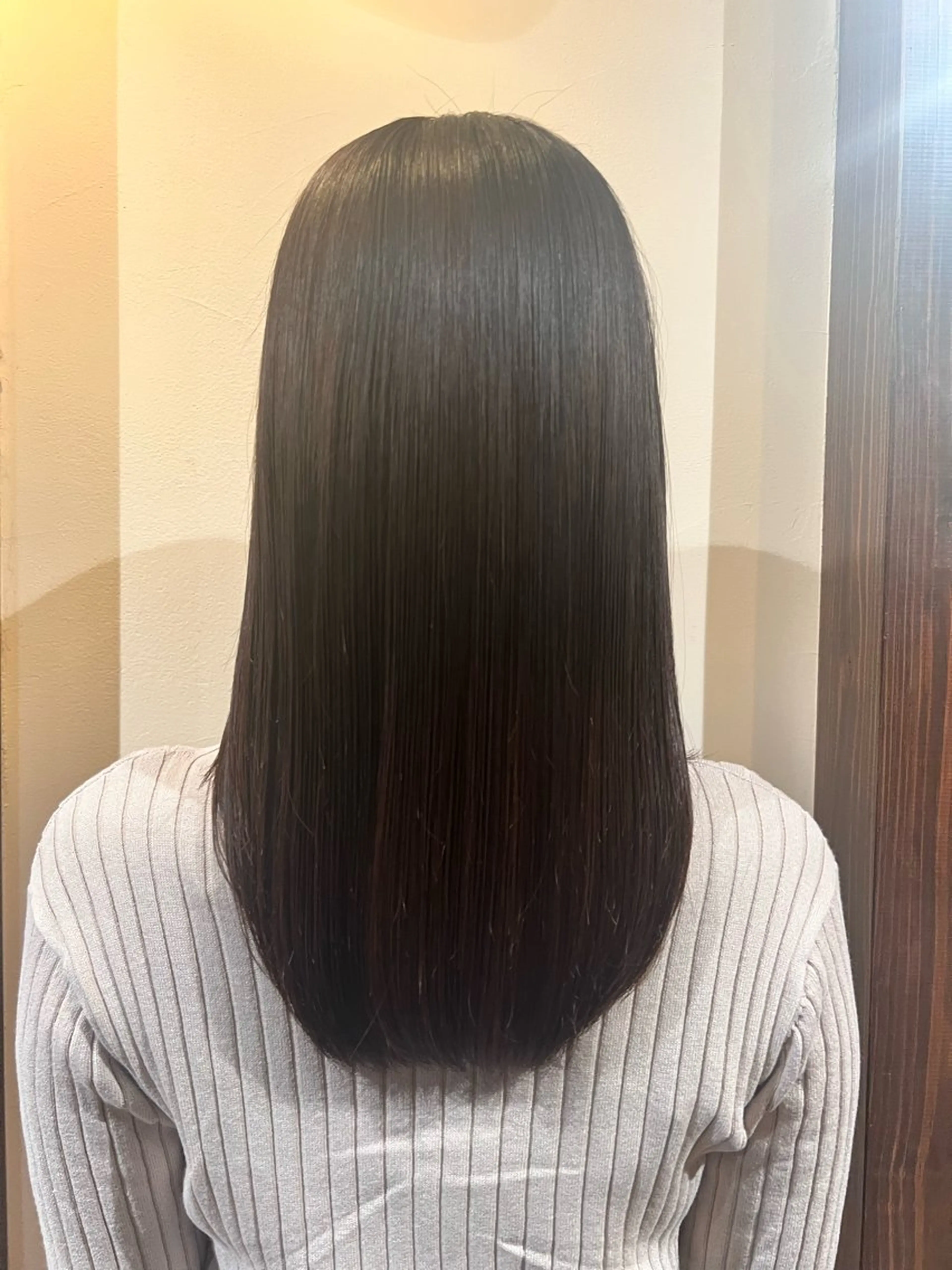 ロング Luster Friends所属・まゆ | 艶カラー | ストレートのヘアスタイル