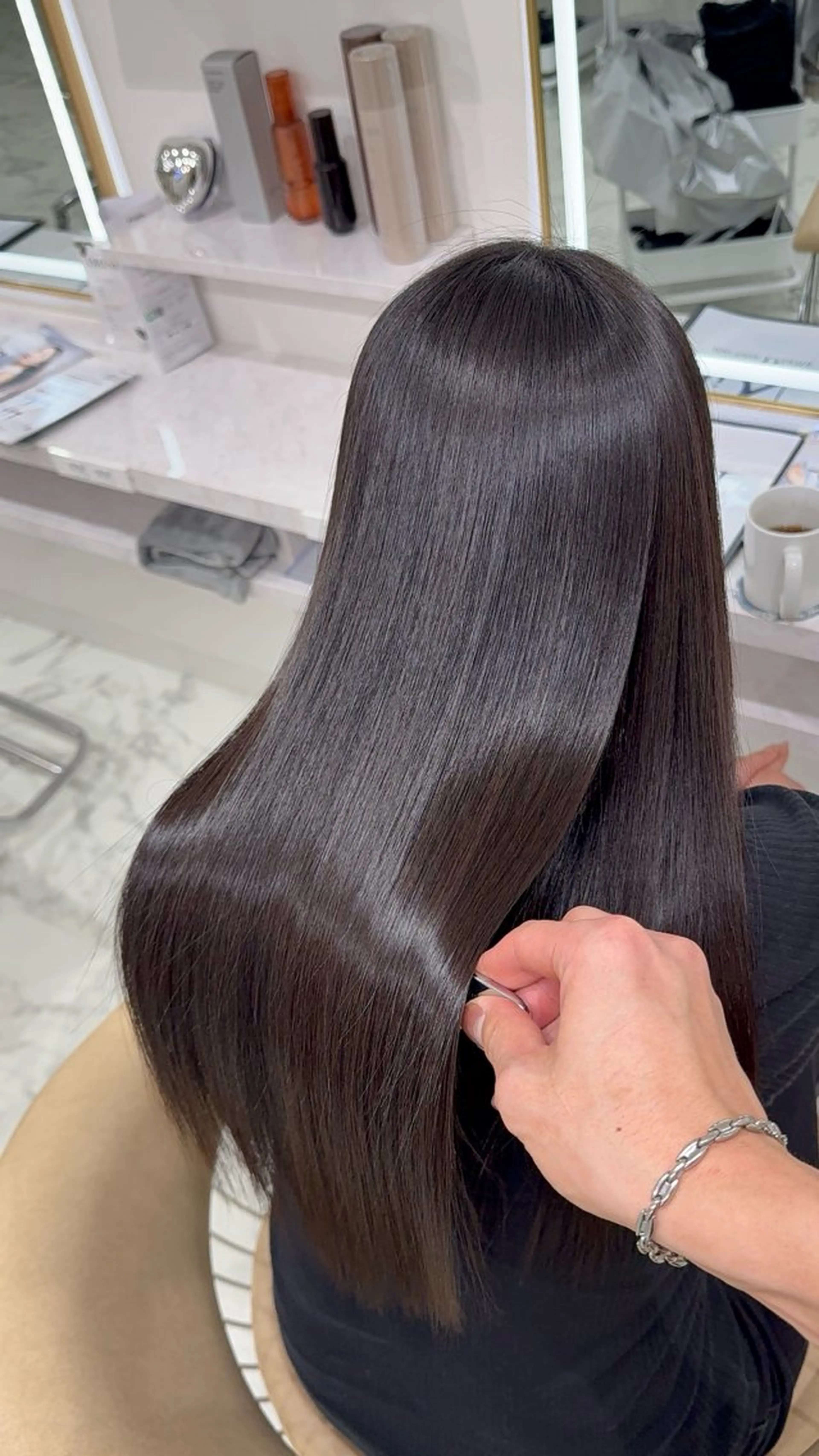 ロング 髪質改善 カット 縮毛矯正 SE ITAのヘアスタイル