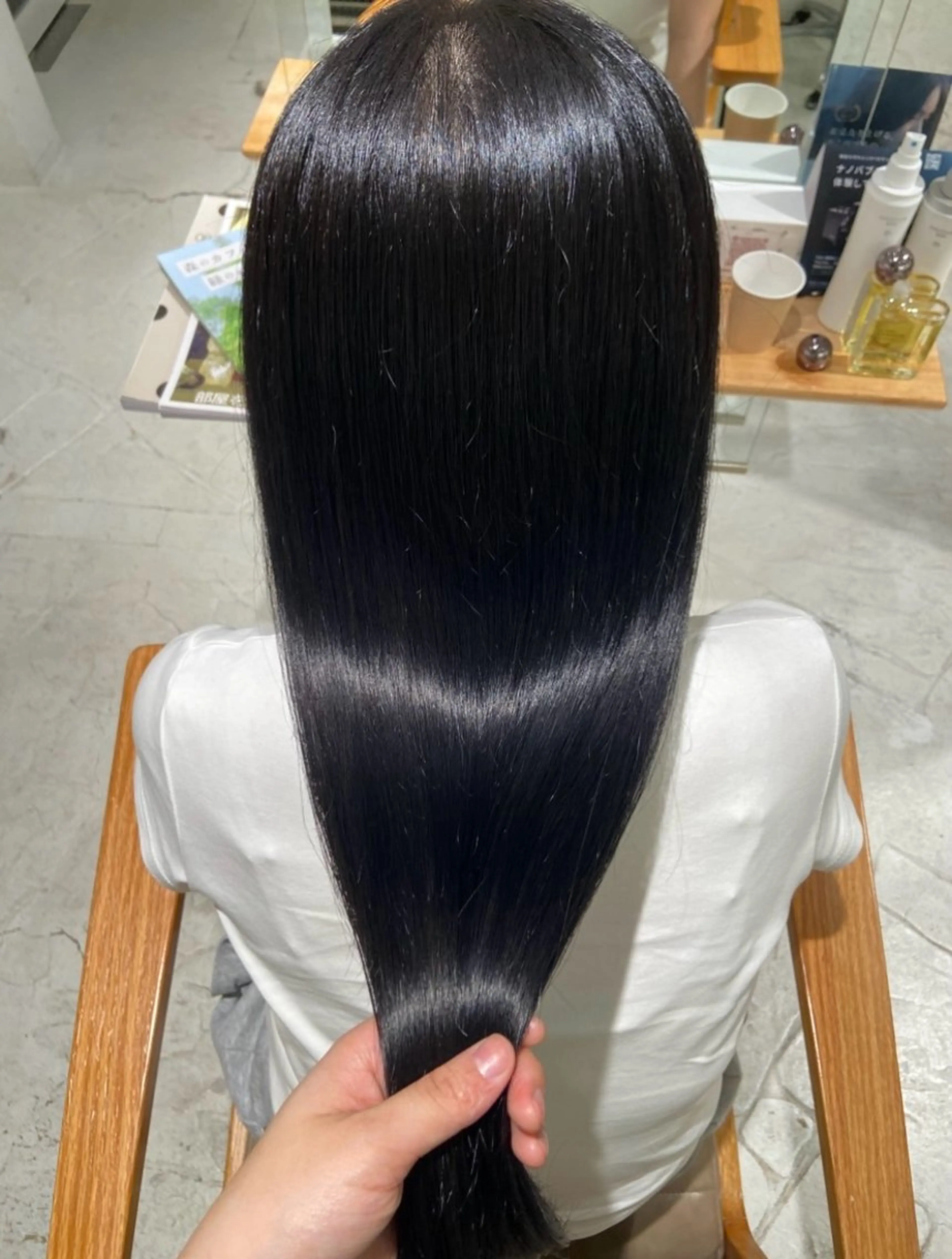 ダメージレスカラー（カラー＋アルカリ除去）の写真