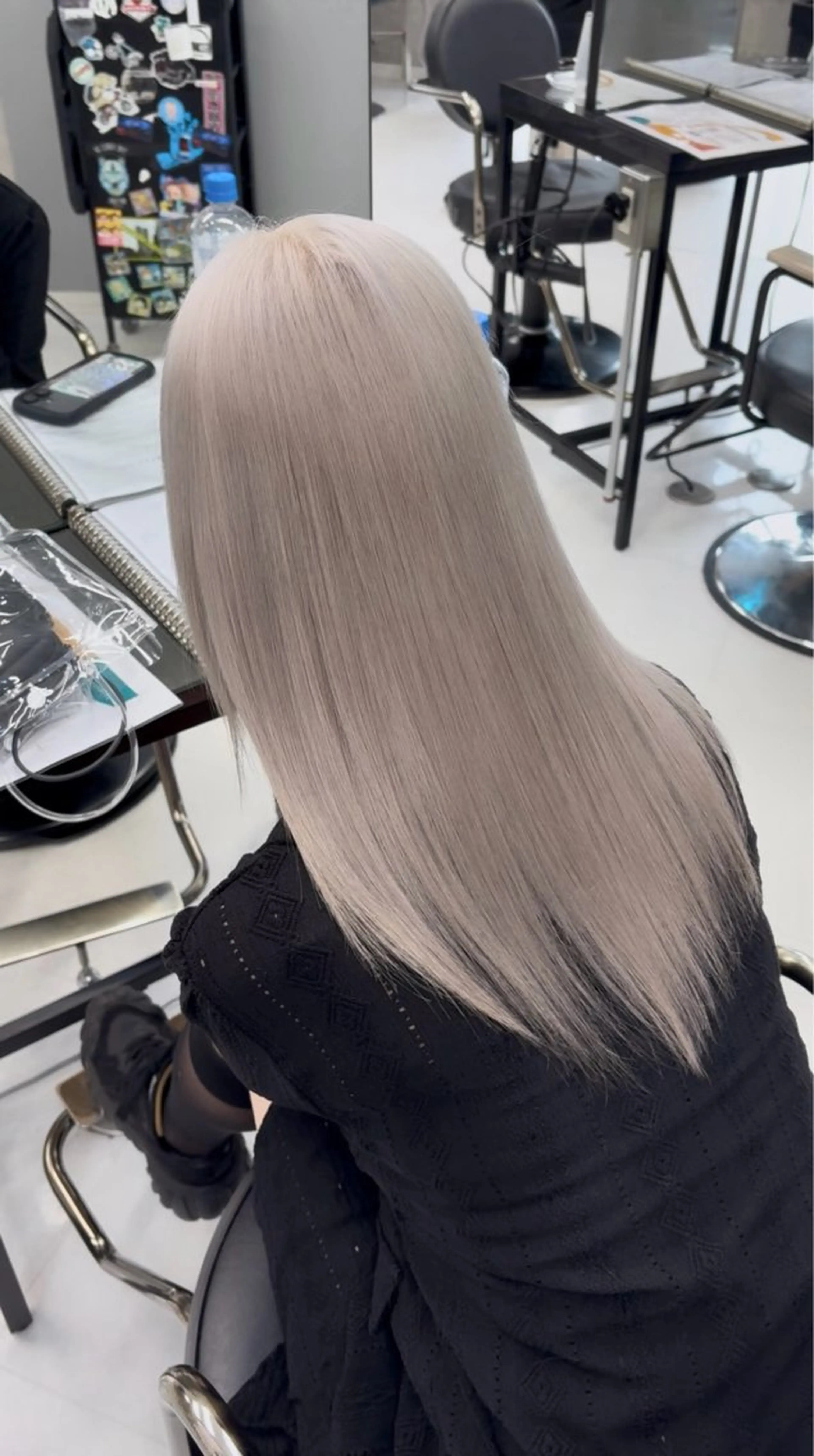 ロング カラー ヘアアレンジ メンズ ヘアカラー のん🎀ハイトーン/ レイヤーカット🐳のヘアスタイル