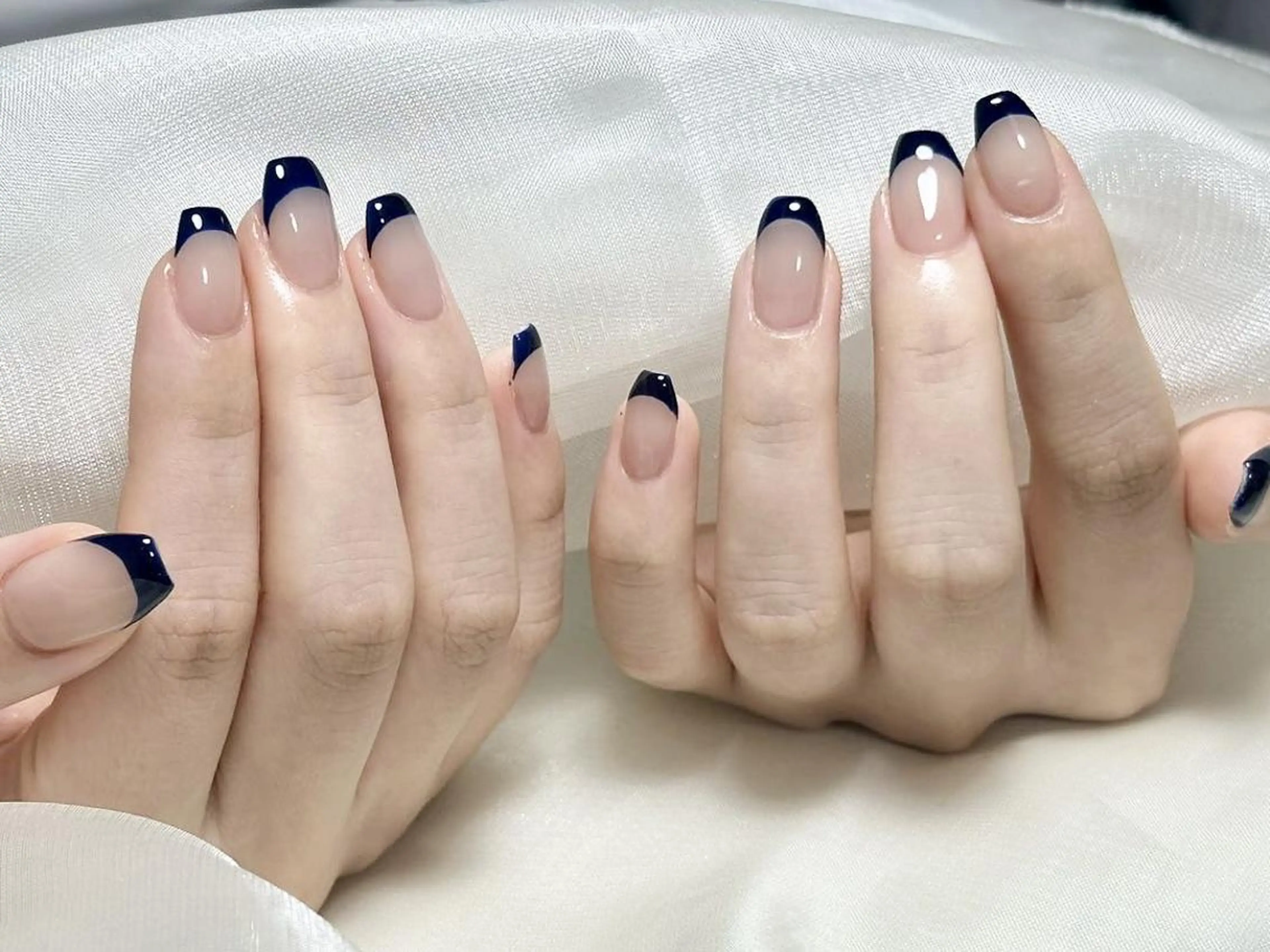 🌙カラーフレンチ【ベースクリア】❤︎ソフトジェルオフ無料❤︎6500の写真