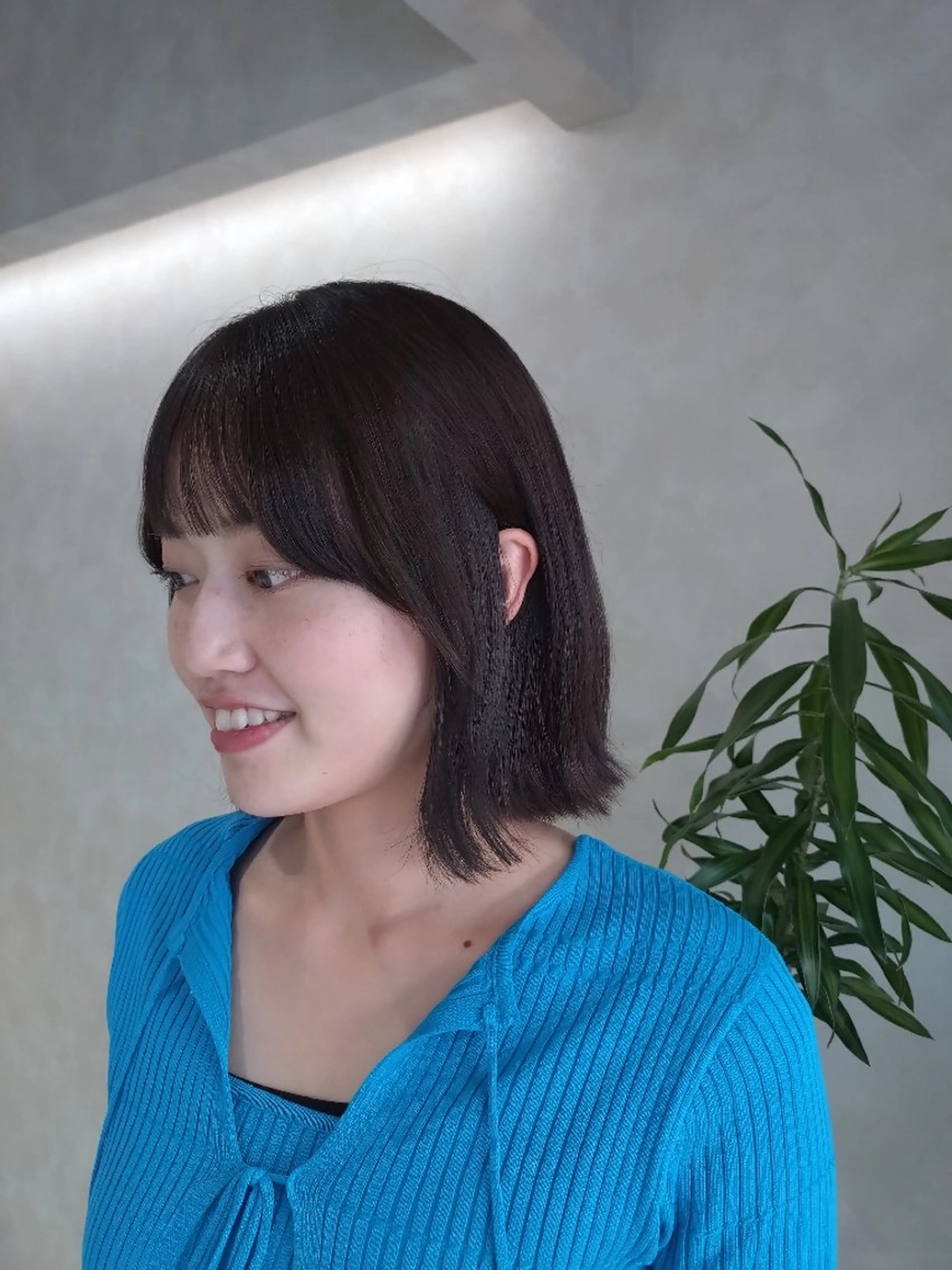 ミディアム カラー 切りっぱなしボブ ブラウンカラー ダークブラウン ボブ toki所属・シオリ/toki ✂️カット無料✂️のヘアスタイル