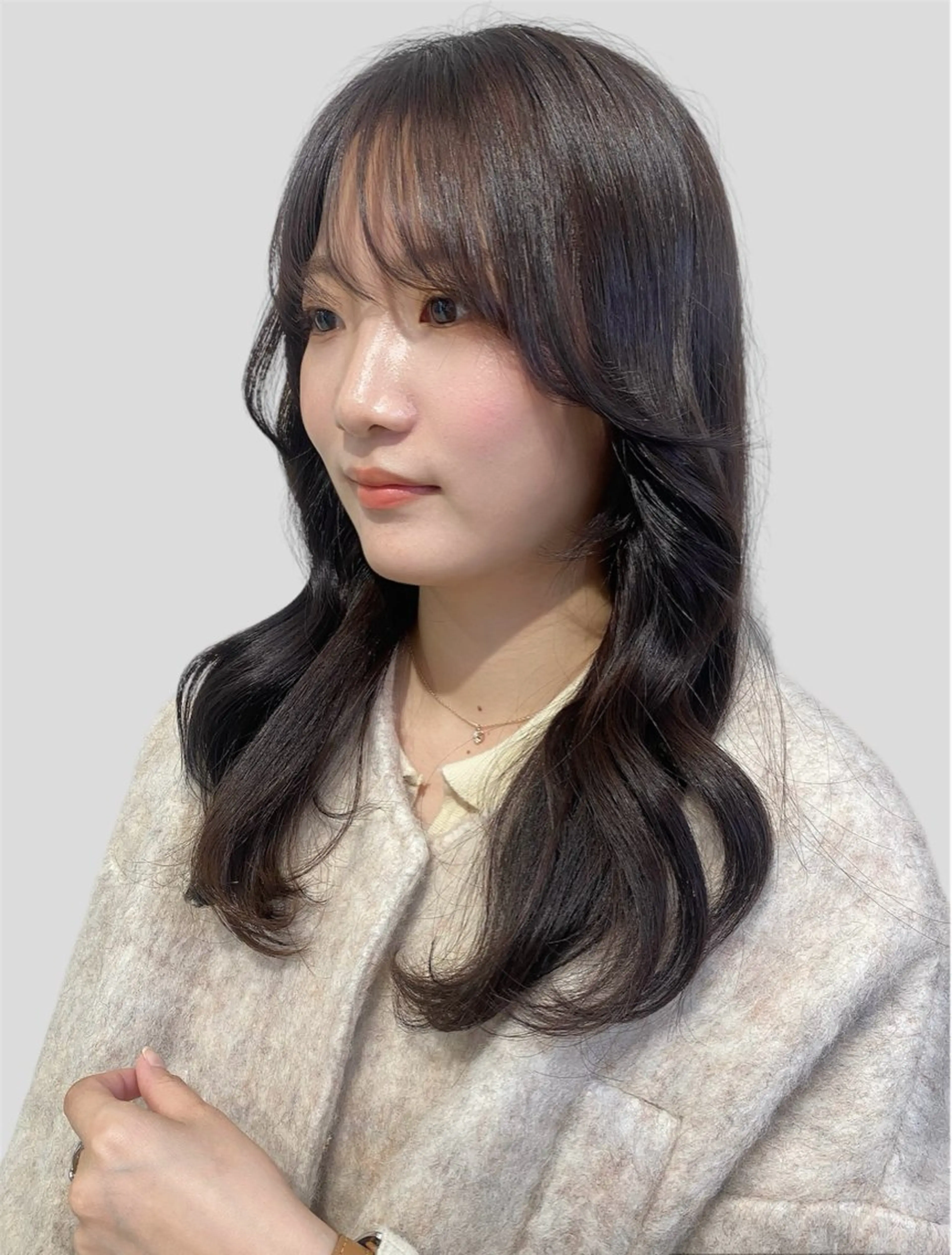 【就活や実習前におすすめ💫】黒染めを使わない暗髪カラー＋2STEPトリートメントの写真