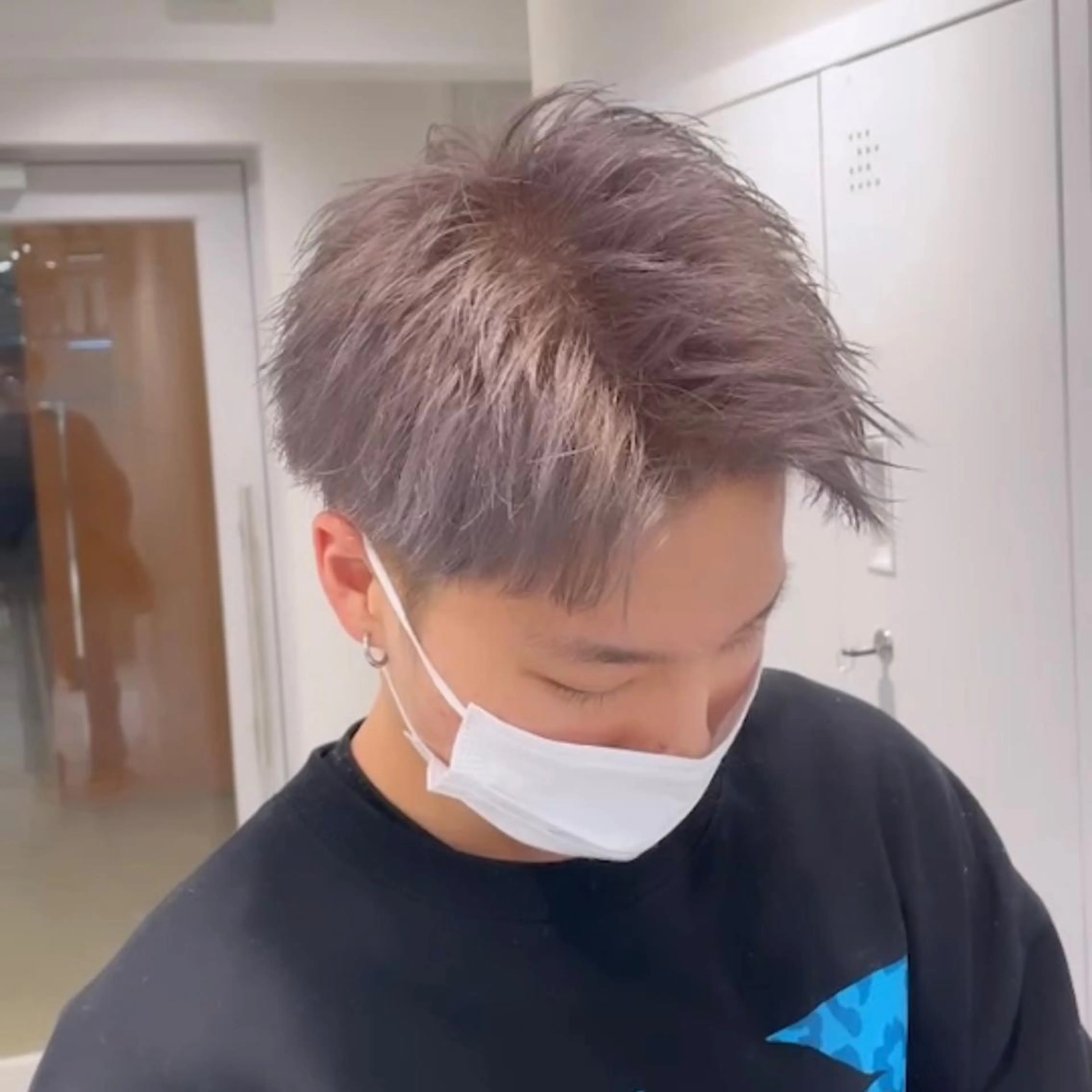 カラー メンズ ラベンダーカラー SKILL SHIBUYA所属・榎戸 颯汰のヘアスタイル