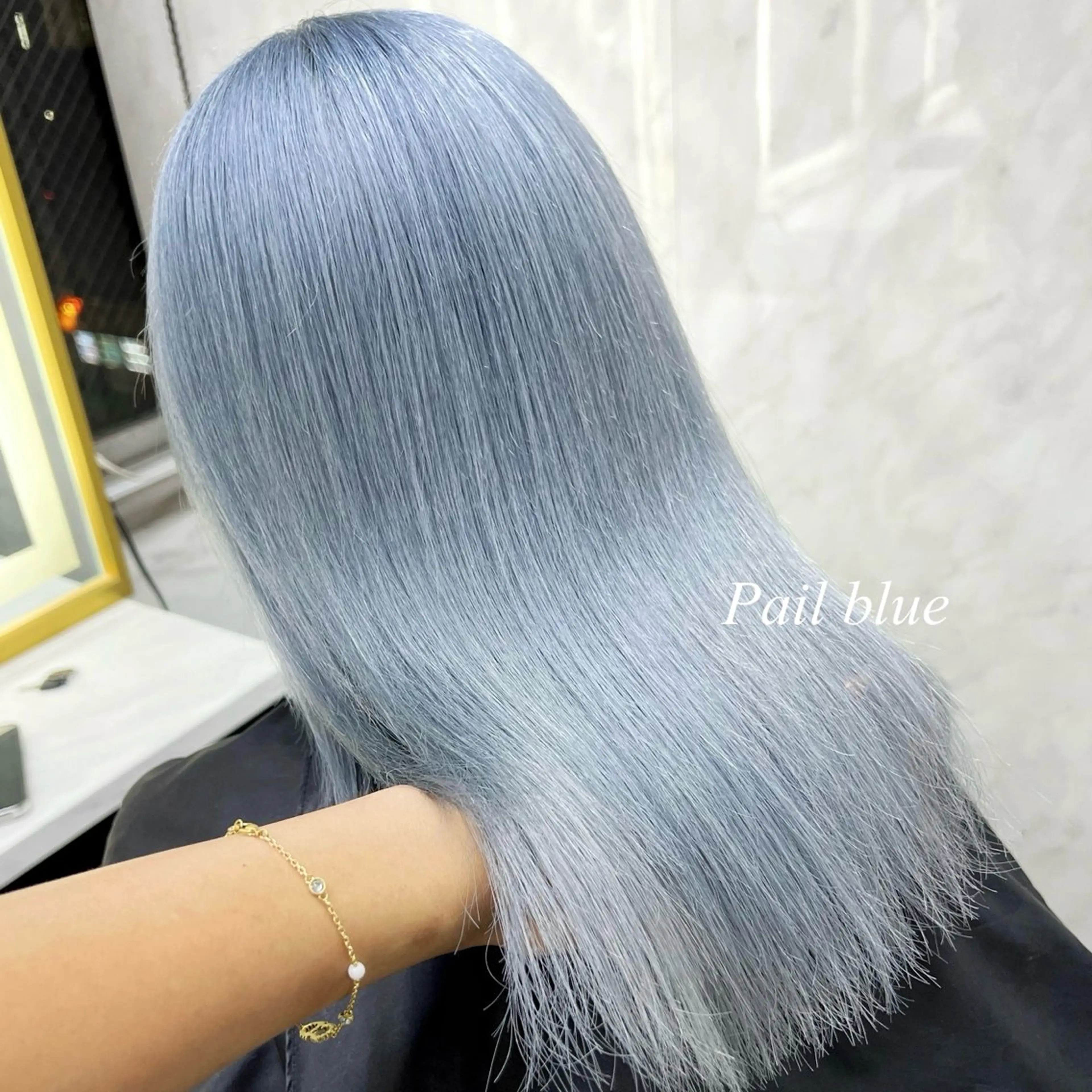 ミディアム カラー シールエクステ ハイトーンカラー エクステ ヘアカラー シールエクステ特化 ハイトーン、NANAのヘアスタイル