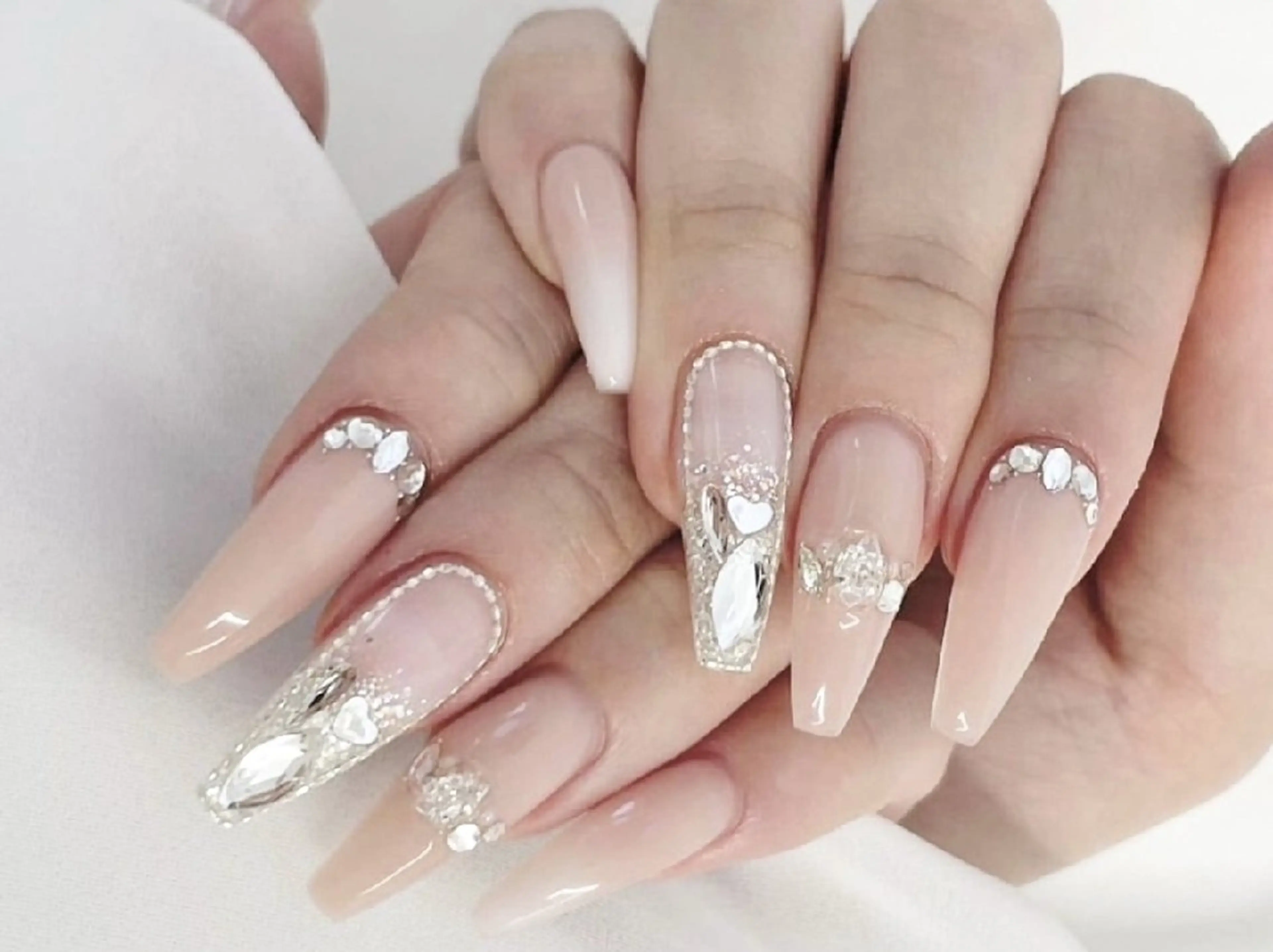 🎀スカルプ🎀長さだし➕持ち込みデザイン★14980(時間内でデザイン、パーツ6本まで)【初回ジェルオフ無料ケア込み】の写真