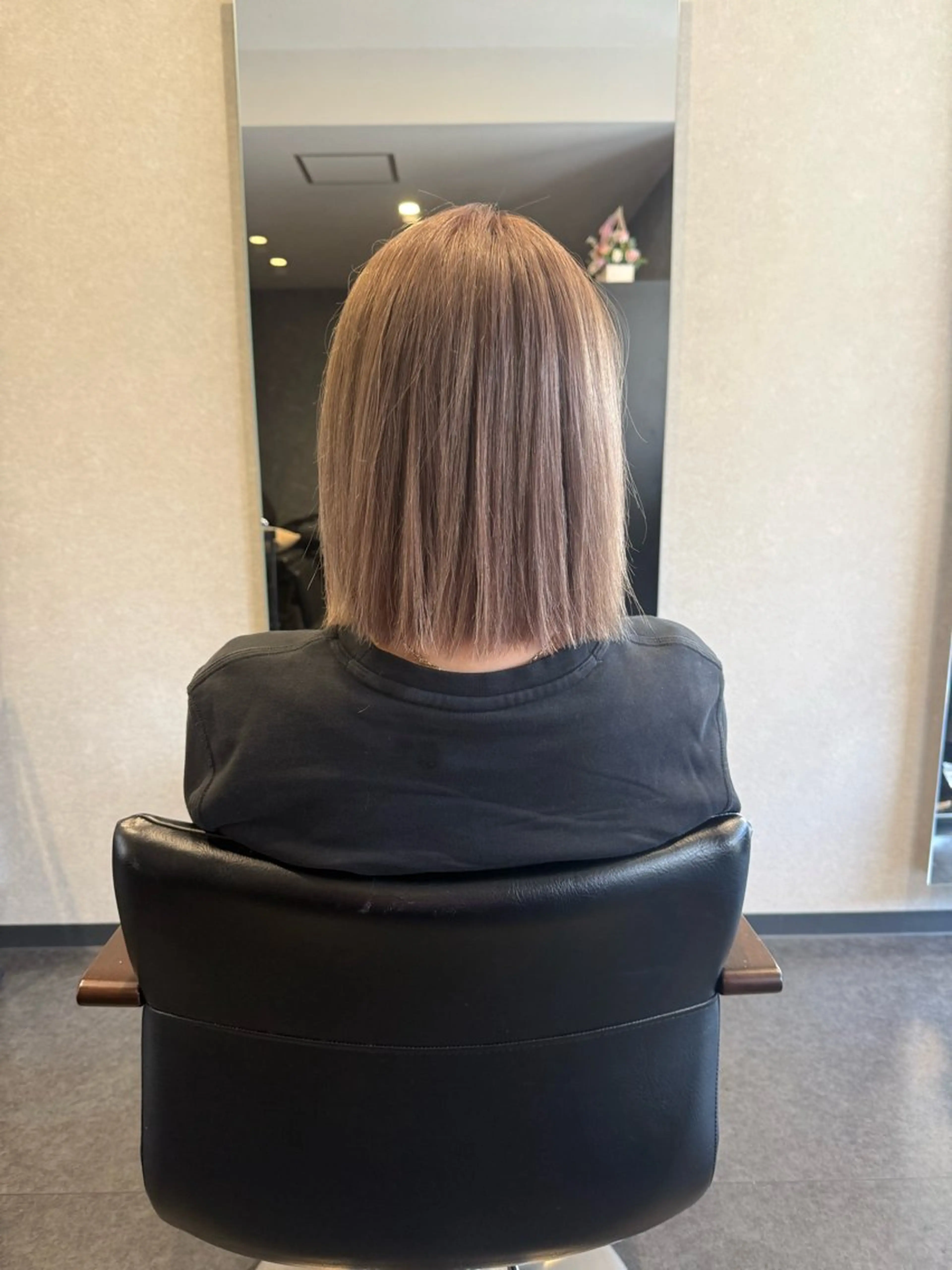 ミディアム 切りっぱなしボブ アッシュ アッシュグレー アッシュグレージュ ボブ 髪質改善⚡️カラー 🍀武久 誠🍀のヘアスタイル