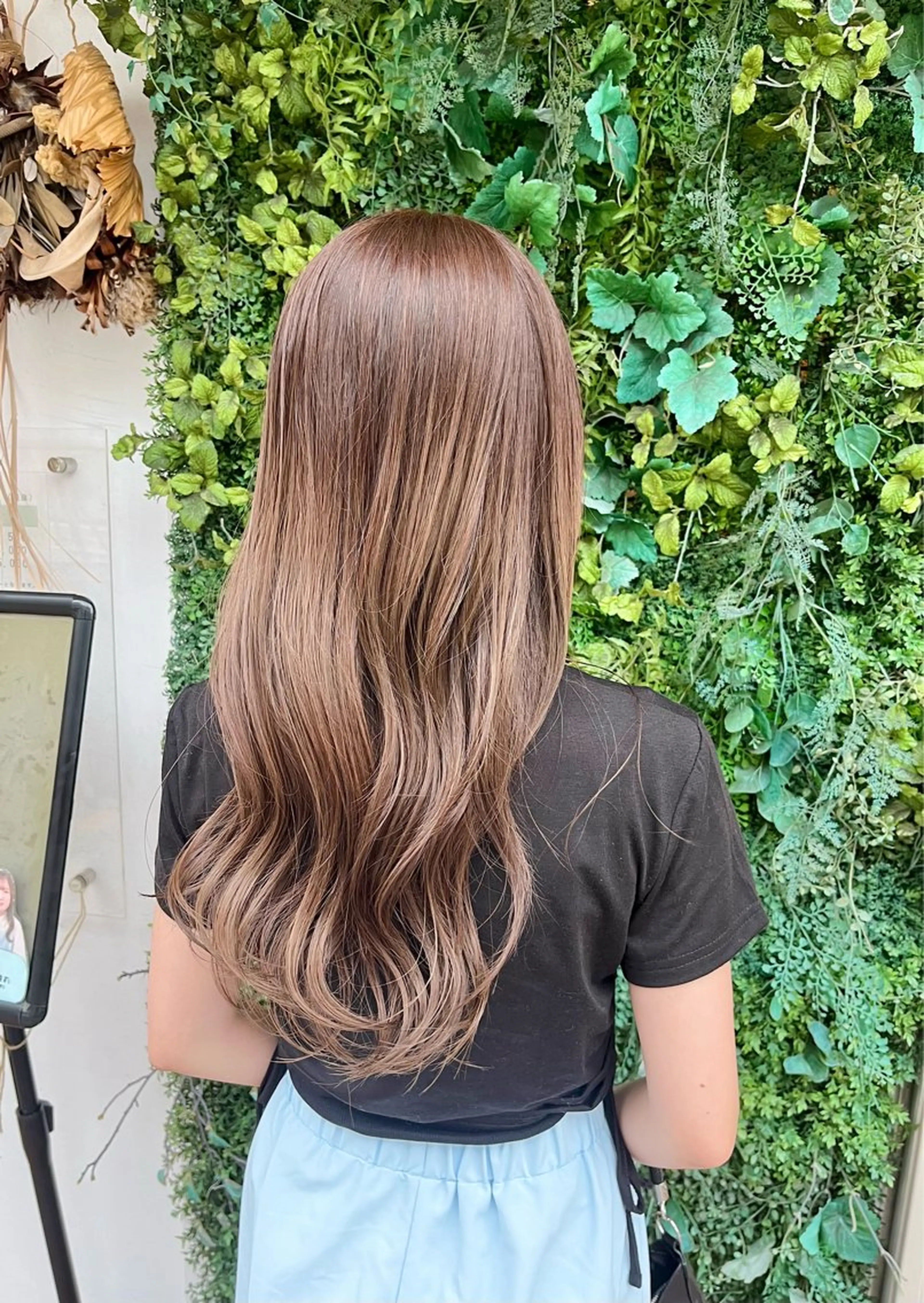 ロング ヘアカラー effect横浜所属・切りっぱなしボブ/ 艶カラー/綾莉のヘアスタイル