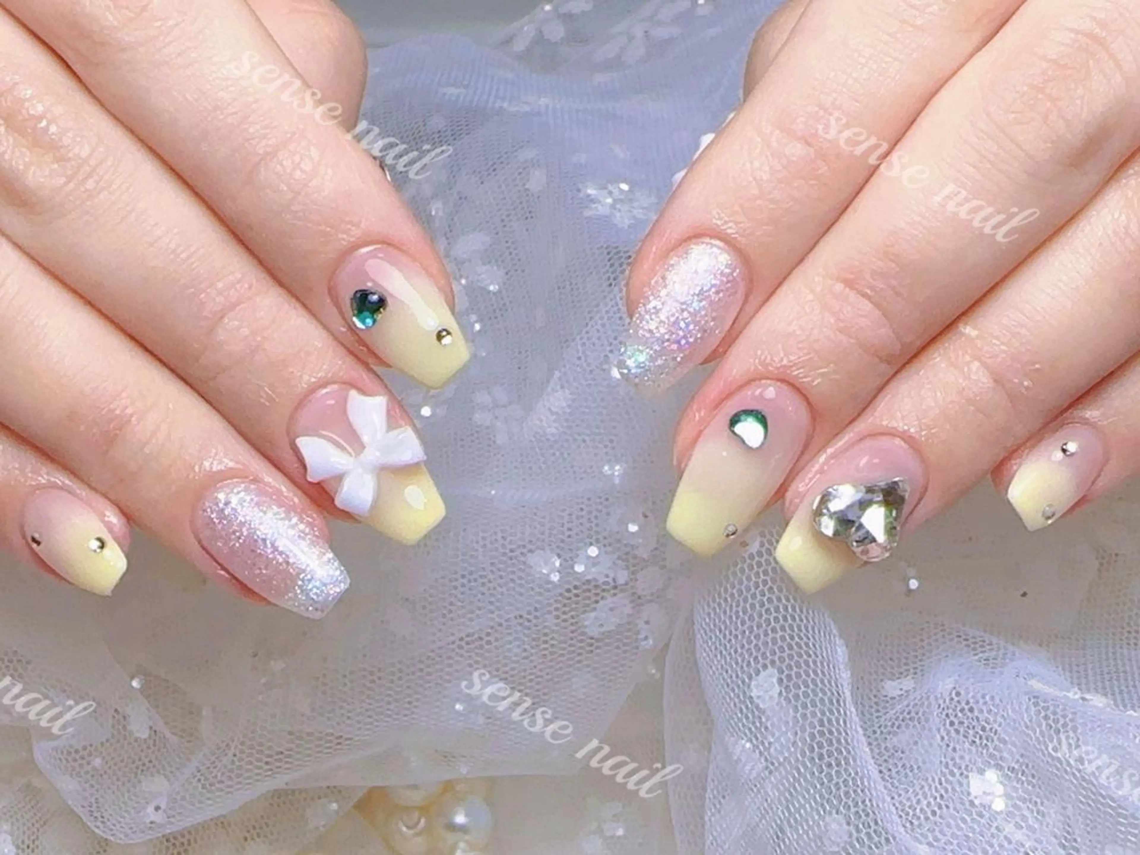 ネイル Queening 🦋のネイルデザイン